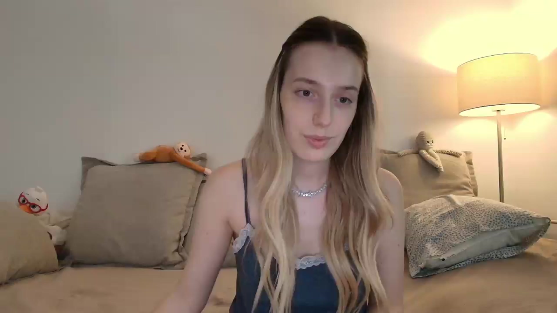 Gallery image thumbnail from Elenaxkiss's myfreecams stream on, 08/03/2026, 10:59 image 4 of 20