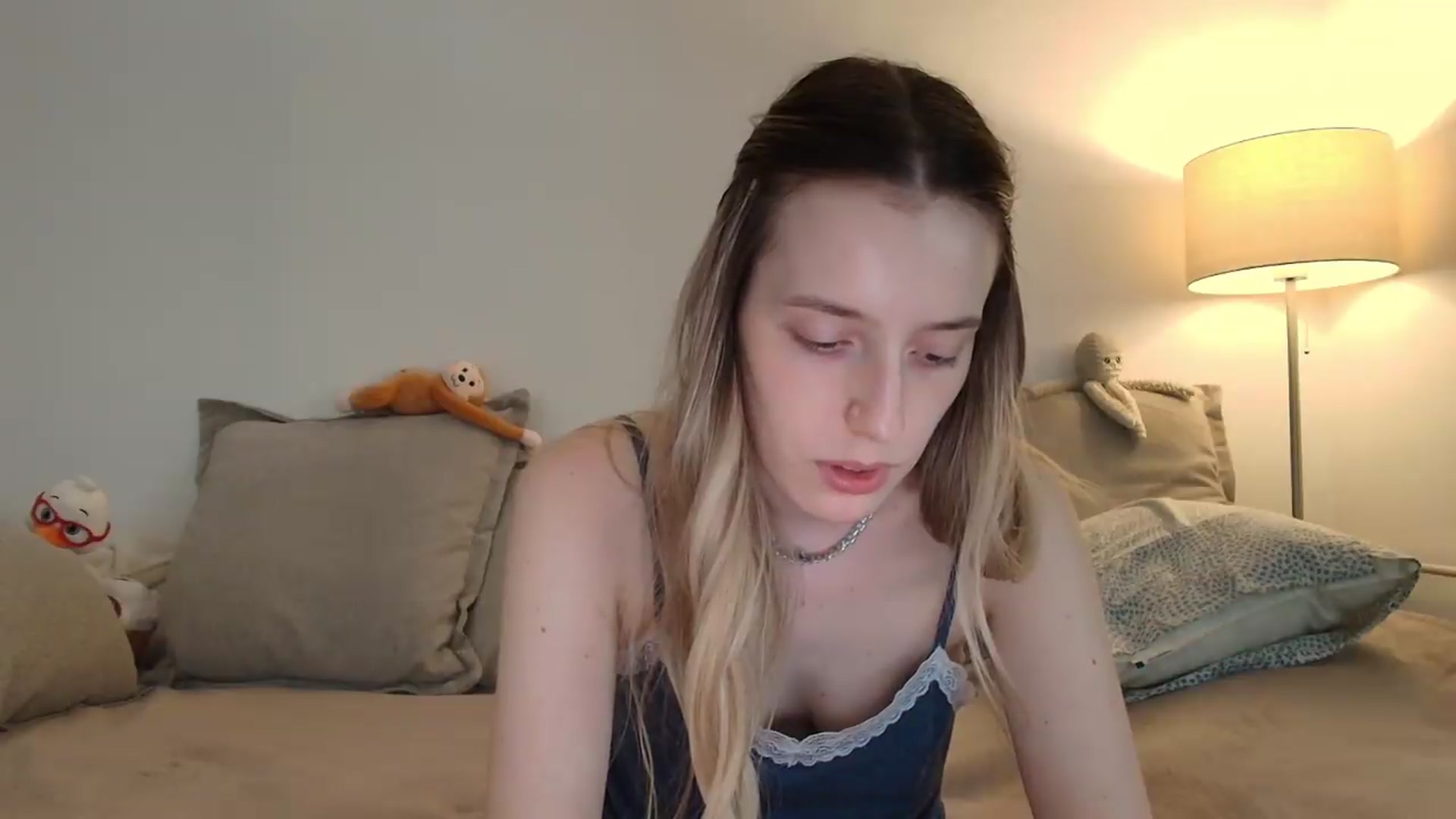 Gallery image thumbnail from Elenaxkiss's myfreecams stream on, 08/03/2026, 10:59 image 16 of 20