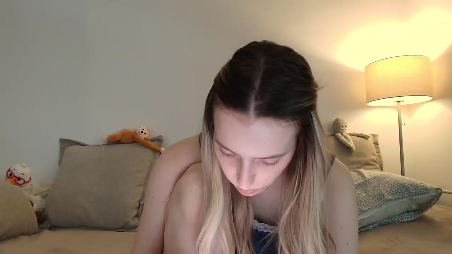 Gallery image thumbnail from Elenaxkiss's myfreecams stream on, 08/03/2026, 10:59 image 10 of 20