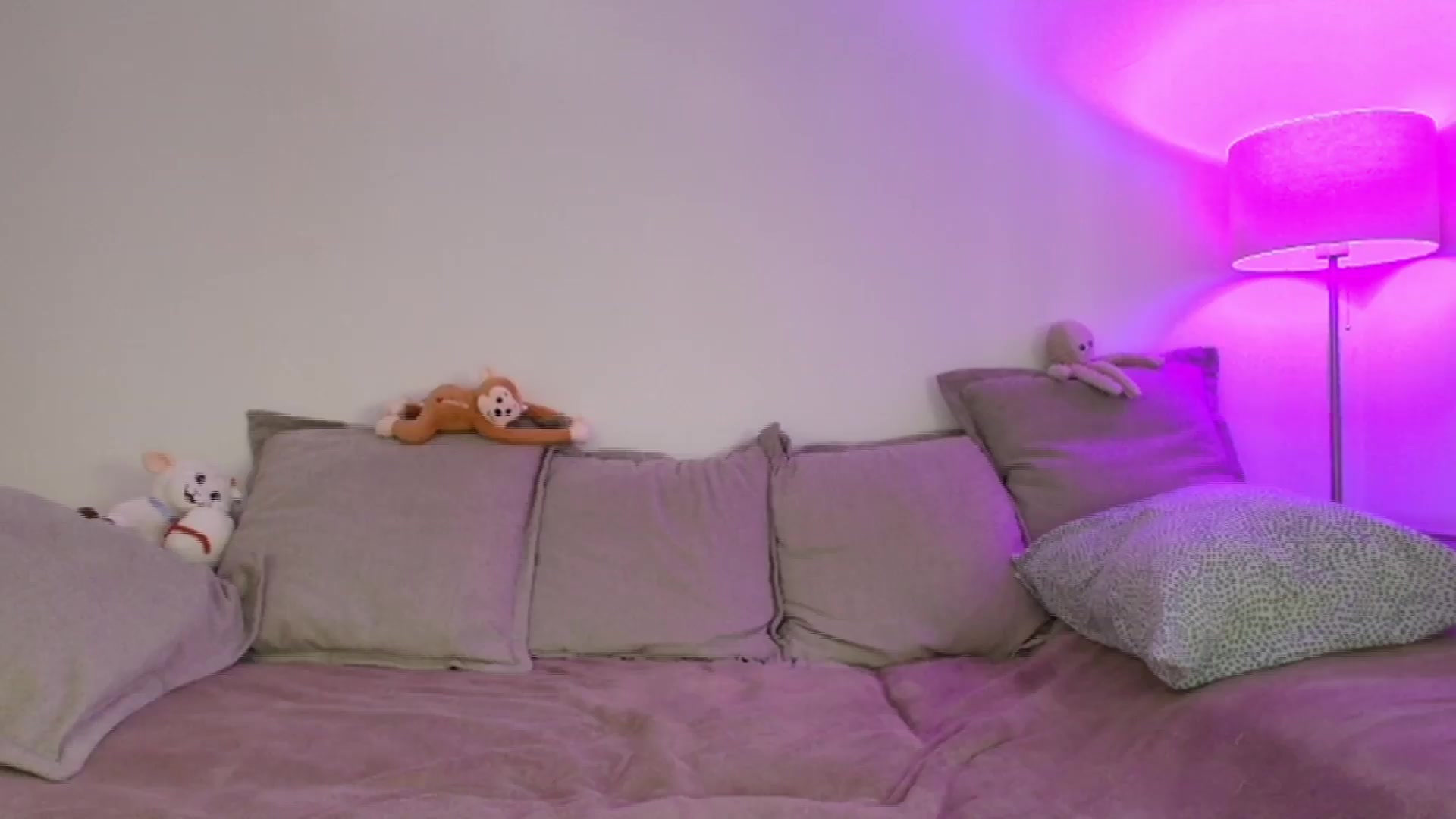 Gallery image thumbnail from Elenaxkiss's myfreecams stream on, 08/05/2026, 10:14 image 19 of 20