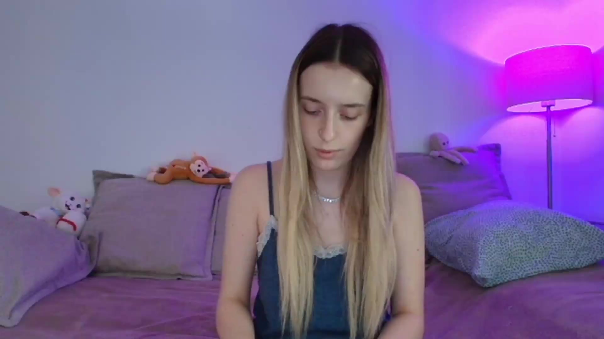 Gallery image thumbnail from Elenaxkiss's myfreecams stream on, 08/05/2026, 10:14 image 20 of 20