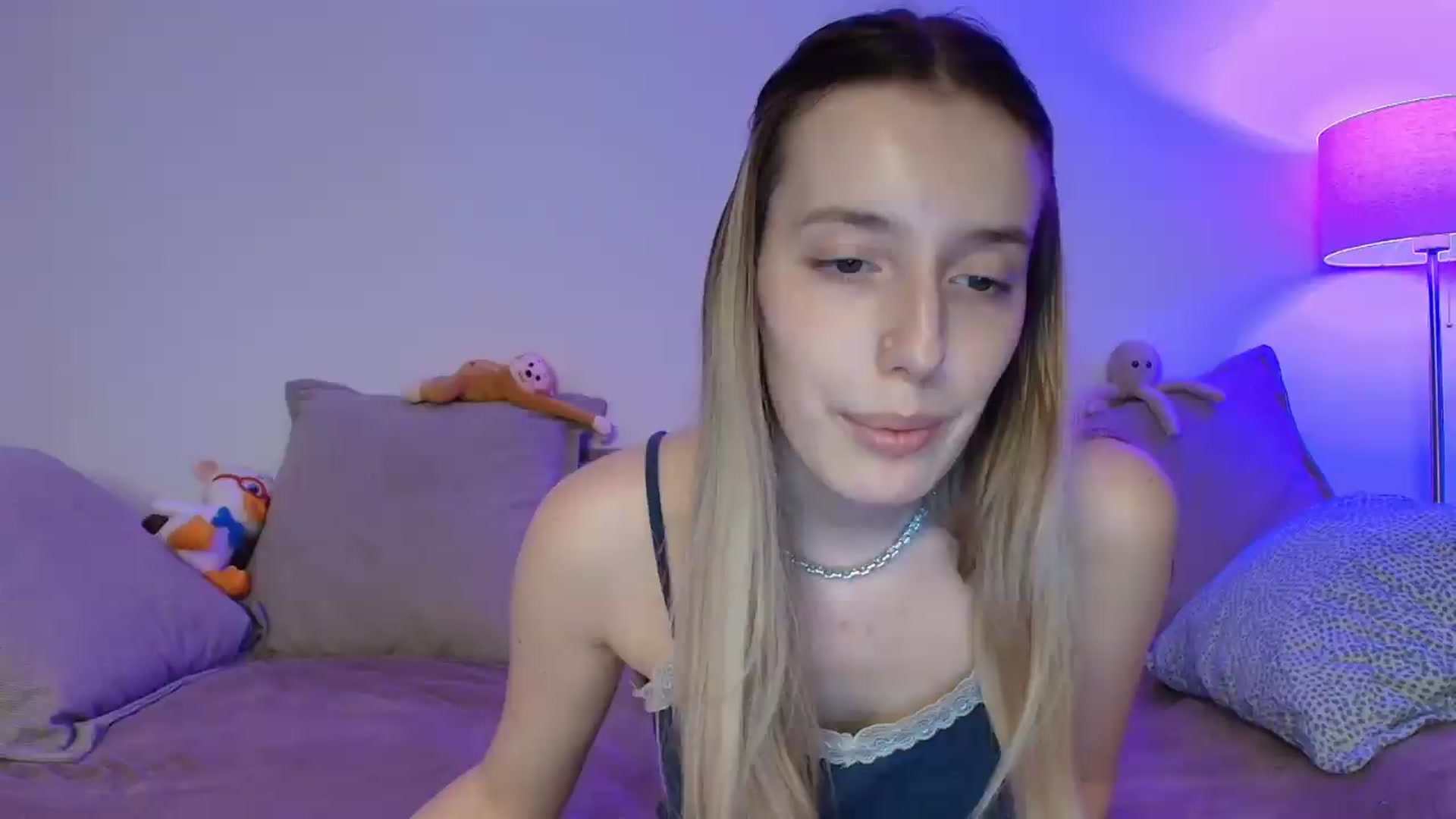 Gallery image thumbnail from Elenaxkiss's myfreecams stream on, 08/07/2026, 10:01 image 8 of 20