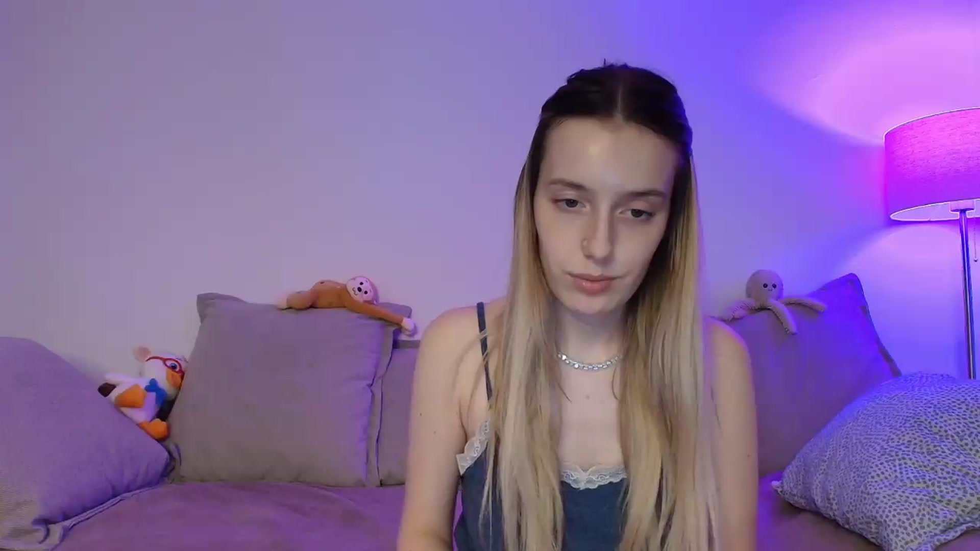 Gallery image thumbnail from Elenaxkiss's myfreecams stream on, 08/07/2026, 10:01 image 11 of 20