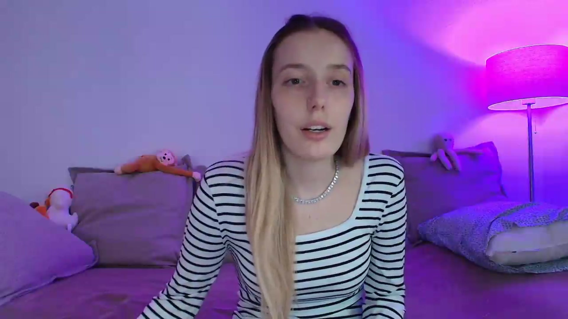 Gallery image thumbnail from Elenaxkiss's myfreecams stream on, 08/11/2026, 09:21 image 13 of 20