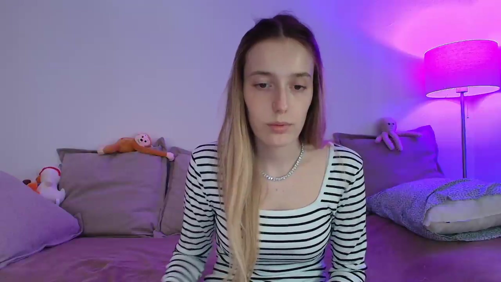 Gallery image thumbnail from Elenaxkiss's myfreecams stream on, 08/11/2026, 09:21 image 16 of 20