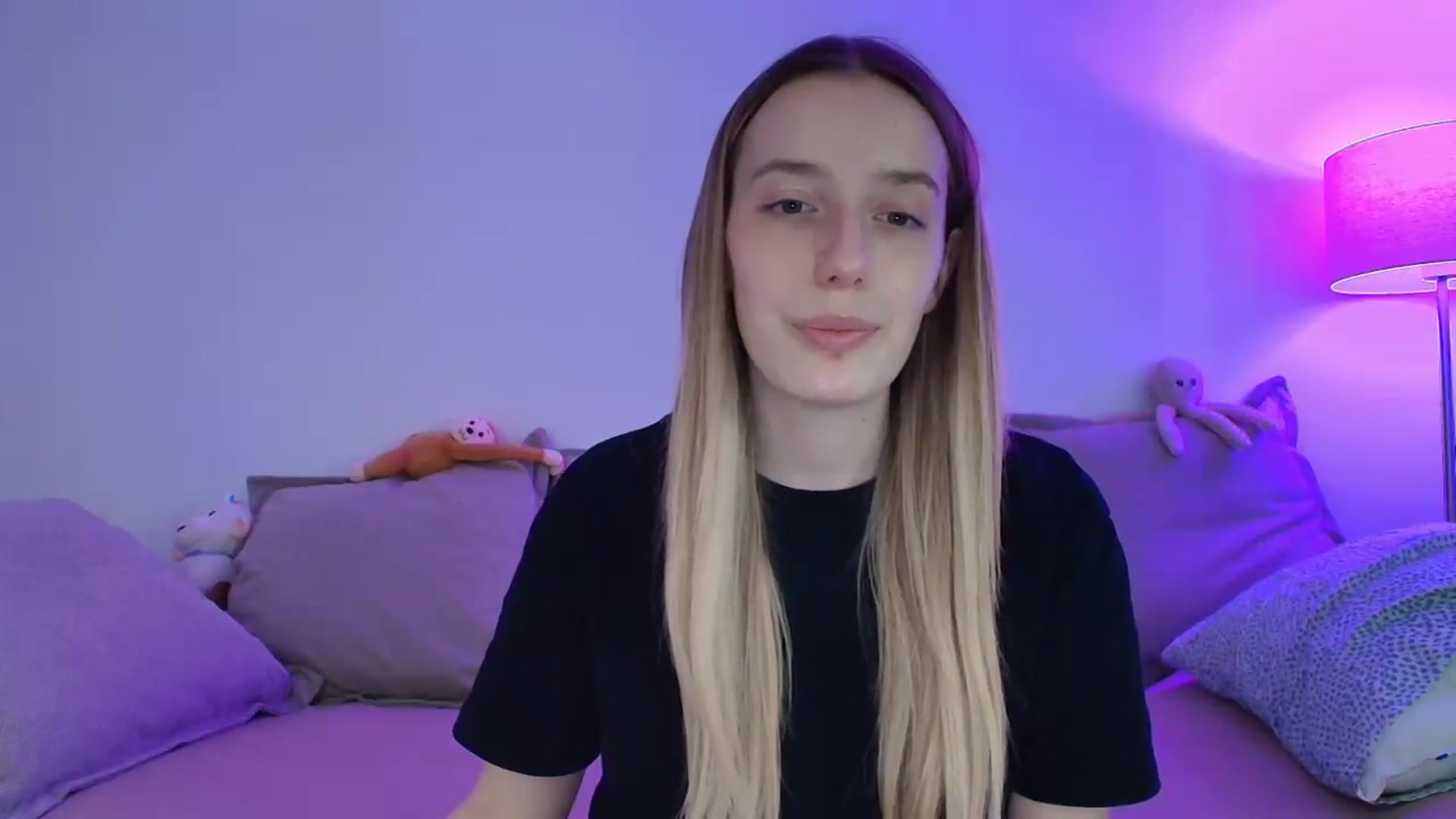 Gallery image thumbnail from Elenaxkiss's myfreecams stream on, 08/12/2026, 08:47 image 11 of 20