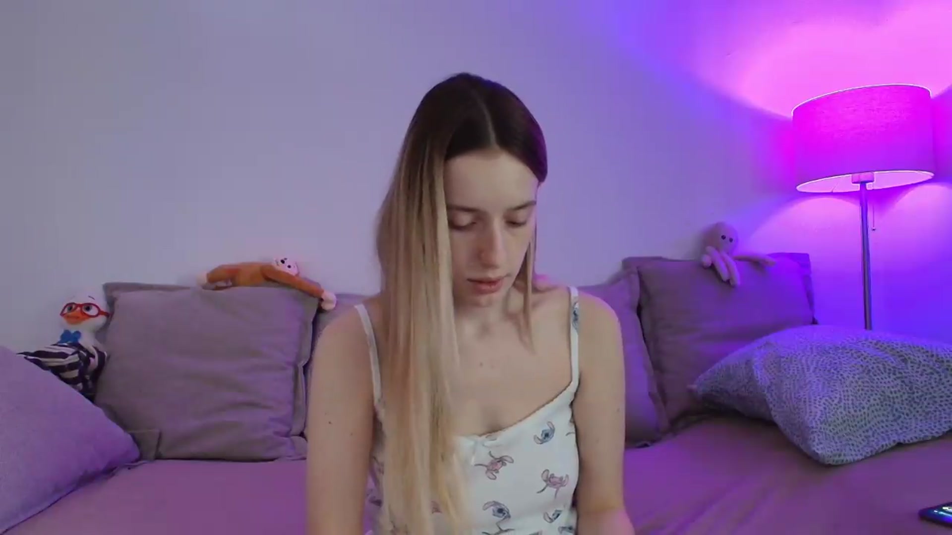 Gallery image thumbnail from Elenaxkiss's myfreecams stream on, 08/14/2026, 11:46 image 5 of 20