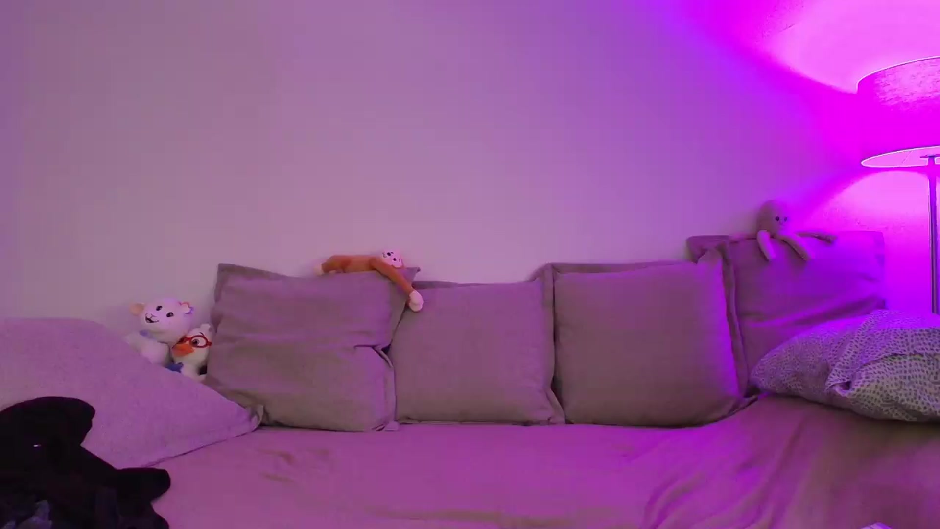 Gallery image thumbnail from Elenaxkiss's myfreecams stream on, 08/27/2026, 10:49 image 4 of 20