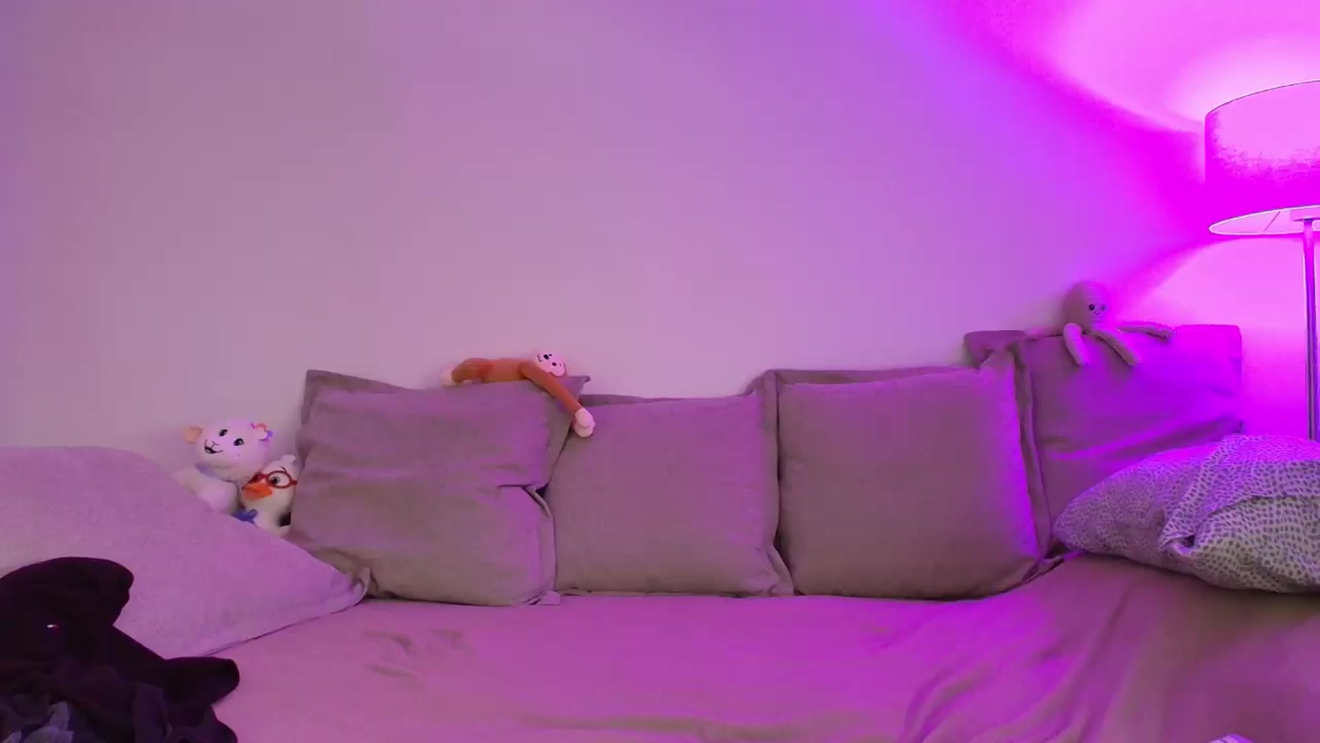 Gallery image thumbnail from Elenaxkiss's myfreecams stream on, 08/27/2026, 10:49 image 10 of 20