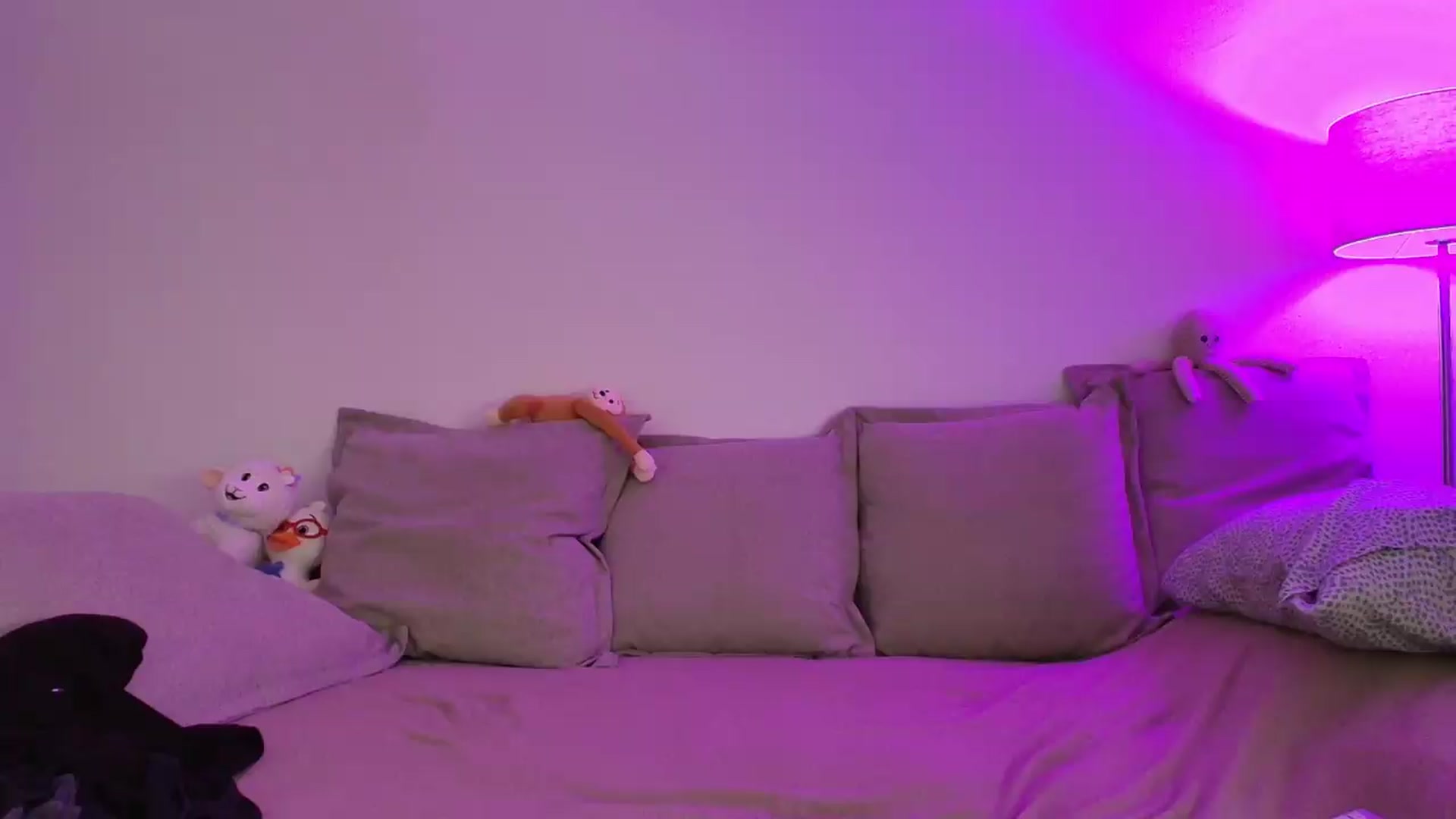 Gallery image thumbnail from Elenaxkiss's myfreecams stream on, 08/27/2026, 10:49 image 3 of 20