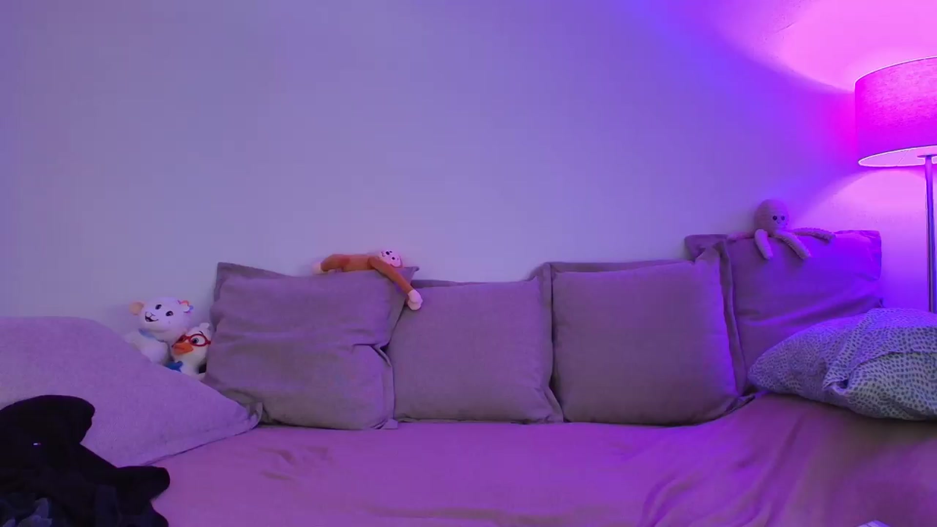 Gallery image thumbnail from Elenaxkiss's myfreecams stream on, 08/27/2026, 10:49 image 2 of 20