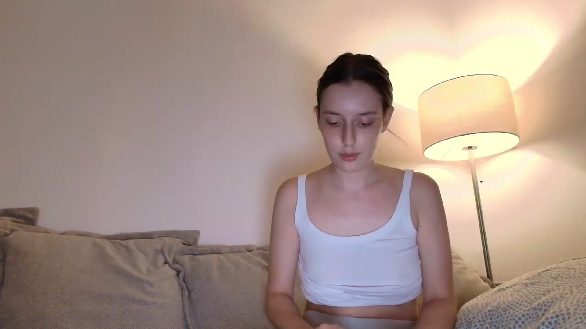 Gallery image thumbnail from Elenaxkiss's myfreecams stream on, 08/28/2026, 22:11 image 15 of 20