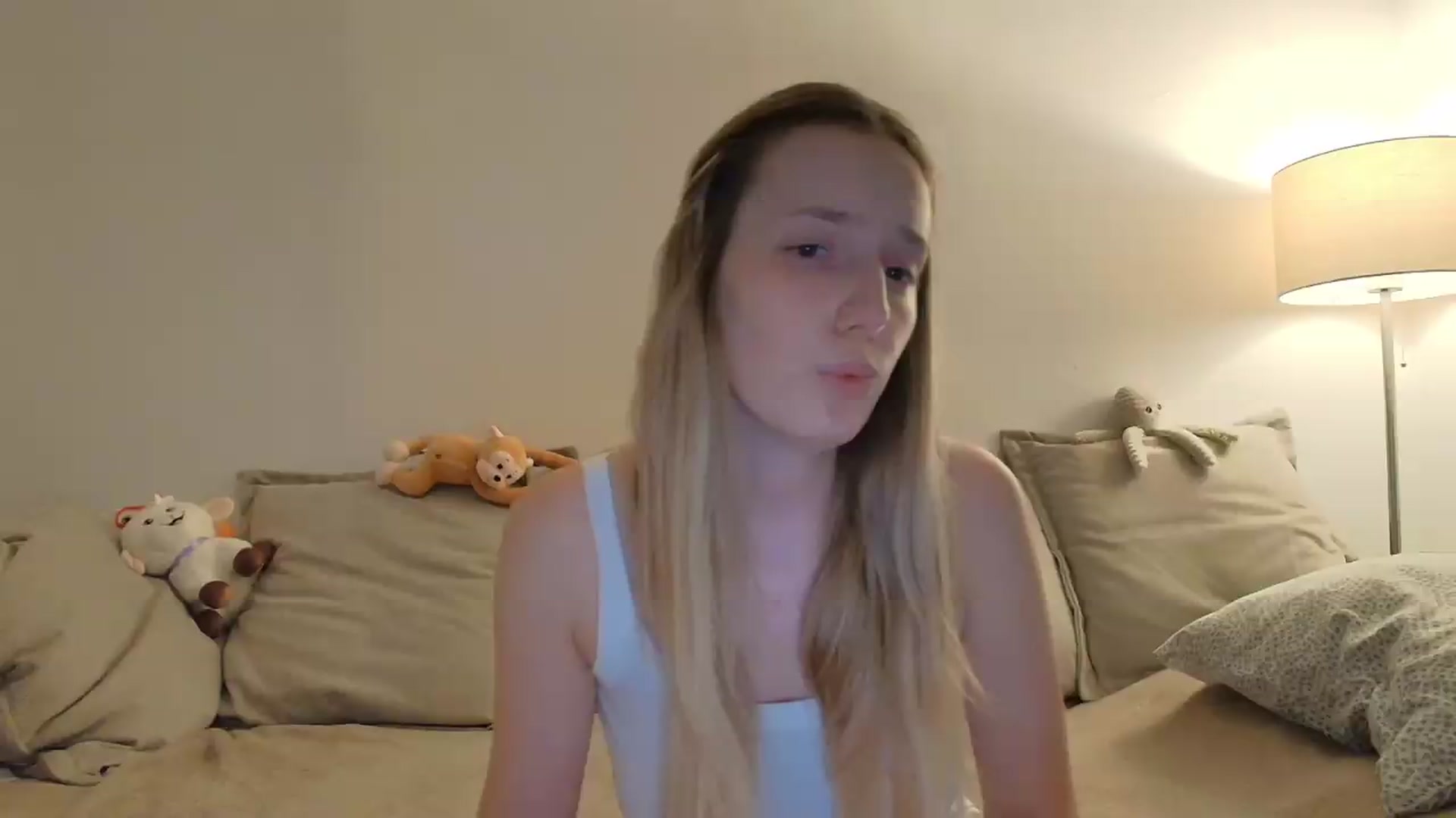 Gallery image thumbnail from Elenaxkiss's myfreecams stream on, 08/28/2026, 22:11 image 3 of 20