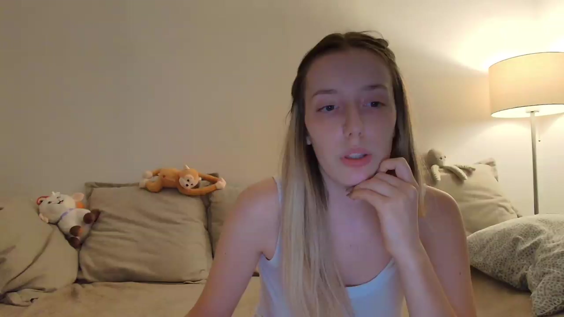 Gallery image thumbnail from Elenaxkiss's myfreecams stream on, 08/28/2026, 22:11 image 2 of 20