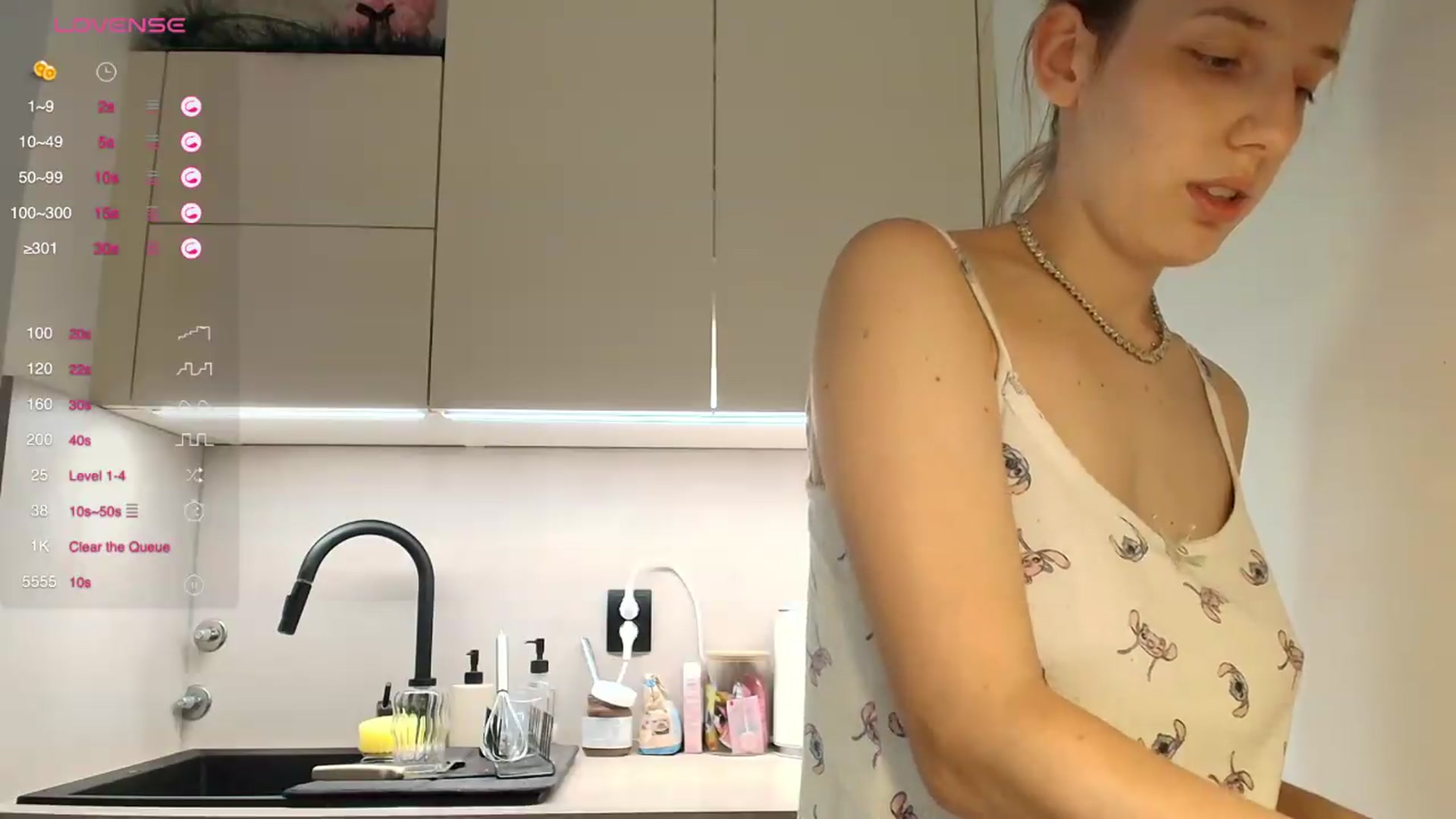 Gallery image thumbnail from Elenaxkiss's myfreecams stream on, 08/31/2026, 10:56 image 5 of 20