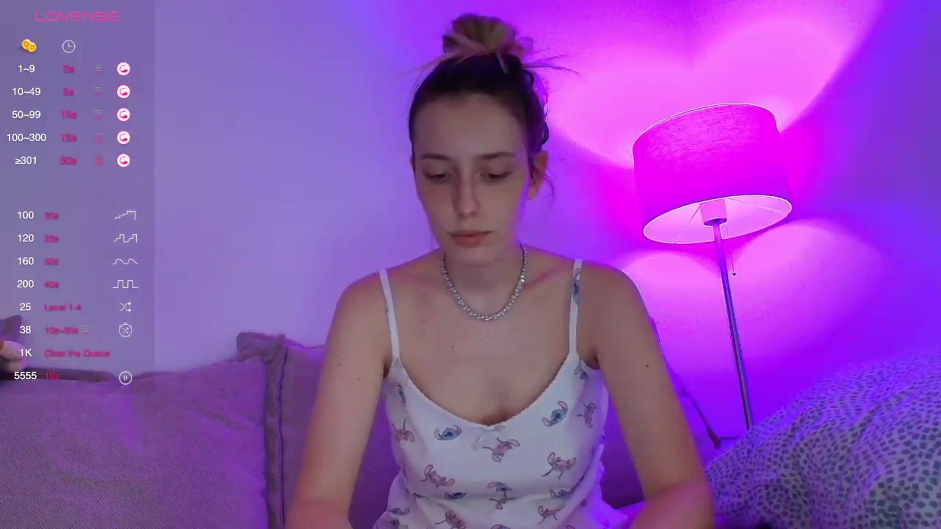 Gallery image thumbnail from Elenaxkiss's myfreecams stream on, 08/31/2026, 10:56 image 18 of 20