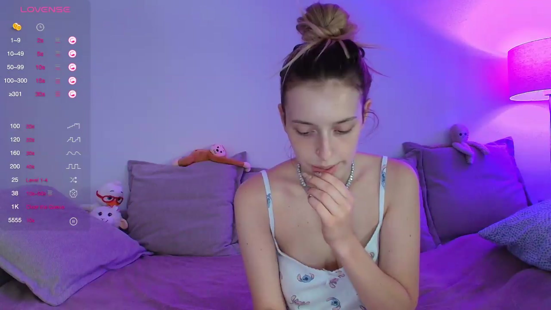 Gallery image thumbnail from Elenaxkiss's myfreecams stream on, 08/31/2026, 10:56 image 14 of 20