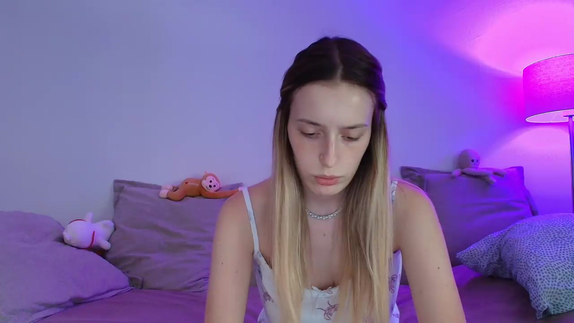 Gallery image thumbnail from Elenaxkiss's myfreecams stream on, 09/01/2026, 10:59 image 12 of 20