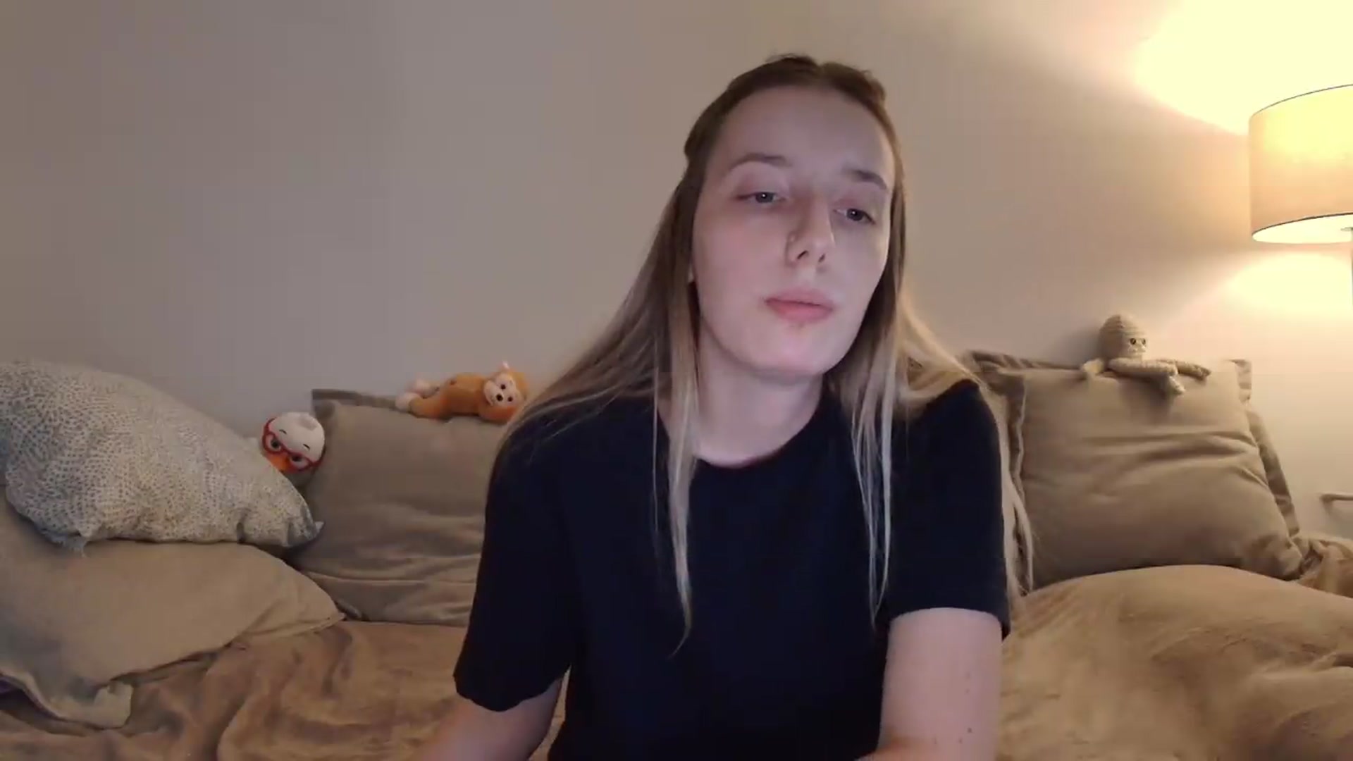 Gallery image thumbnail from Elenaxkiss's myfreecams stream on, 09/01/2026, 17:24 image 14 of 20