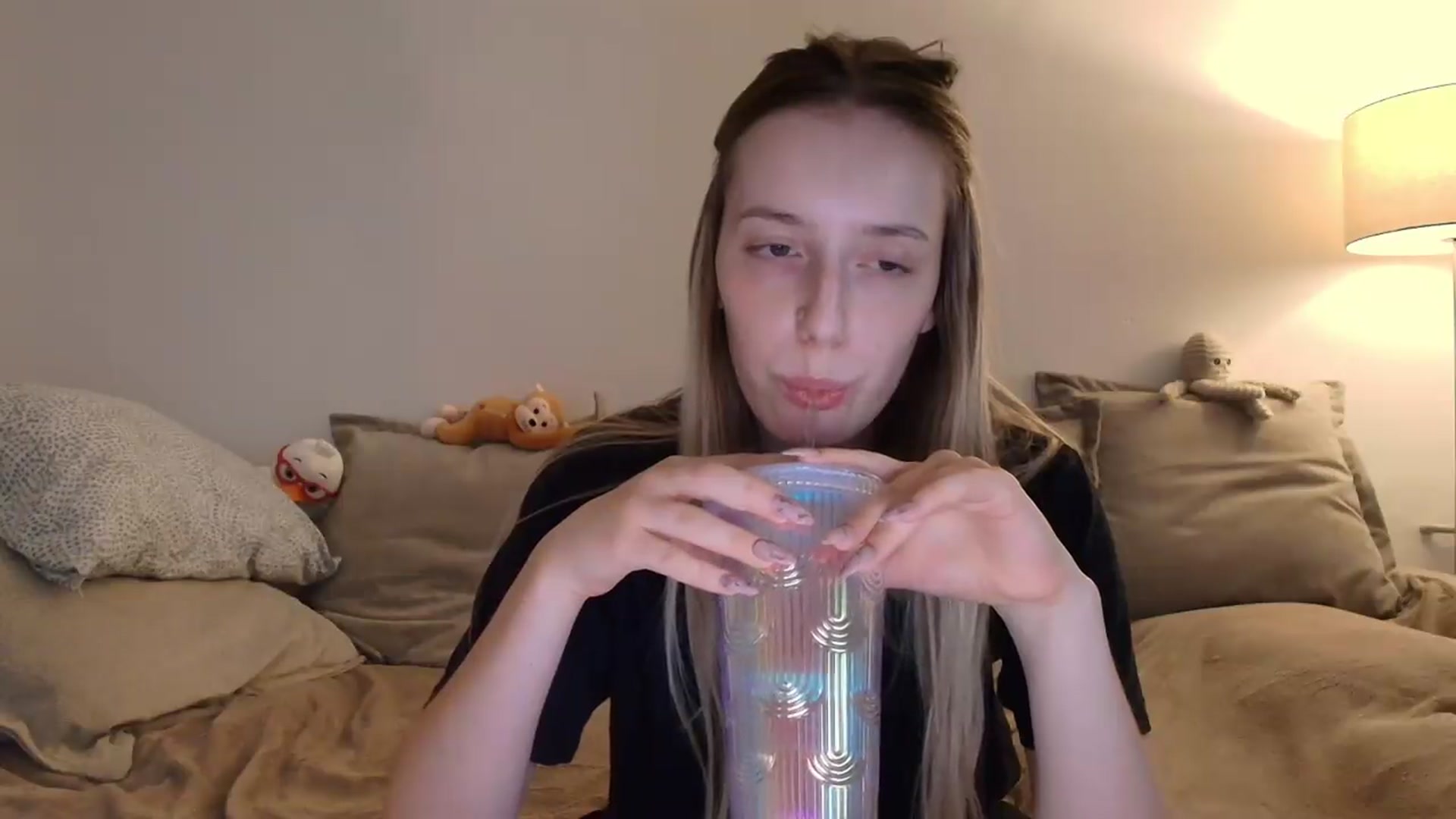 Gallery image thumbnail from Elenaxkiss's myfreecams stream on, 09/01/2026, 17:24 image 16 of 20