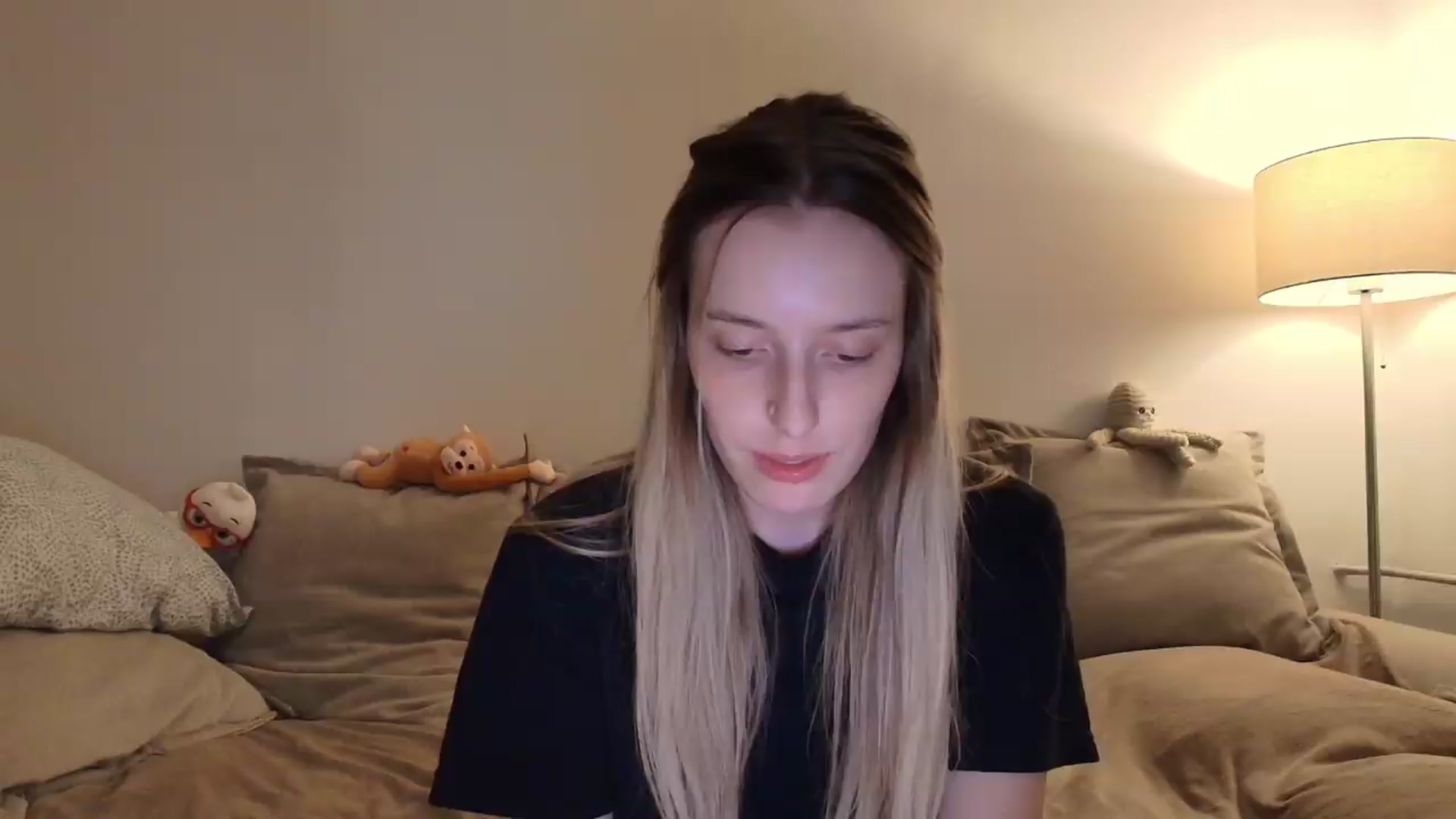 Gallery image thumbnail from Elenaxkiss's myfreecams stream on, 09/01/2026, 18:22 image 8 of 20