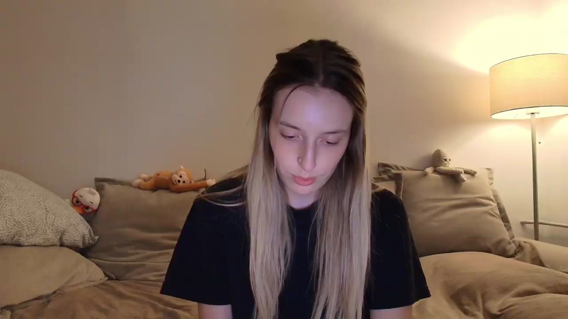 Gallery image thumbnail from Elenaxkiss's myfreecams stream on, 09/01/2026, 18:22 image 16 of 20