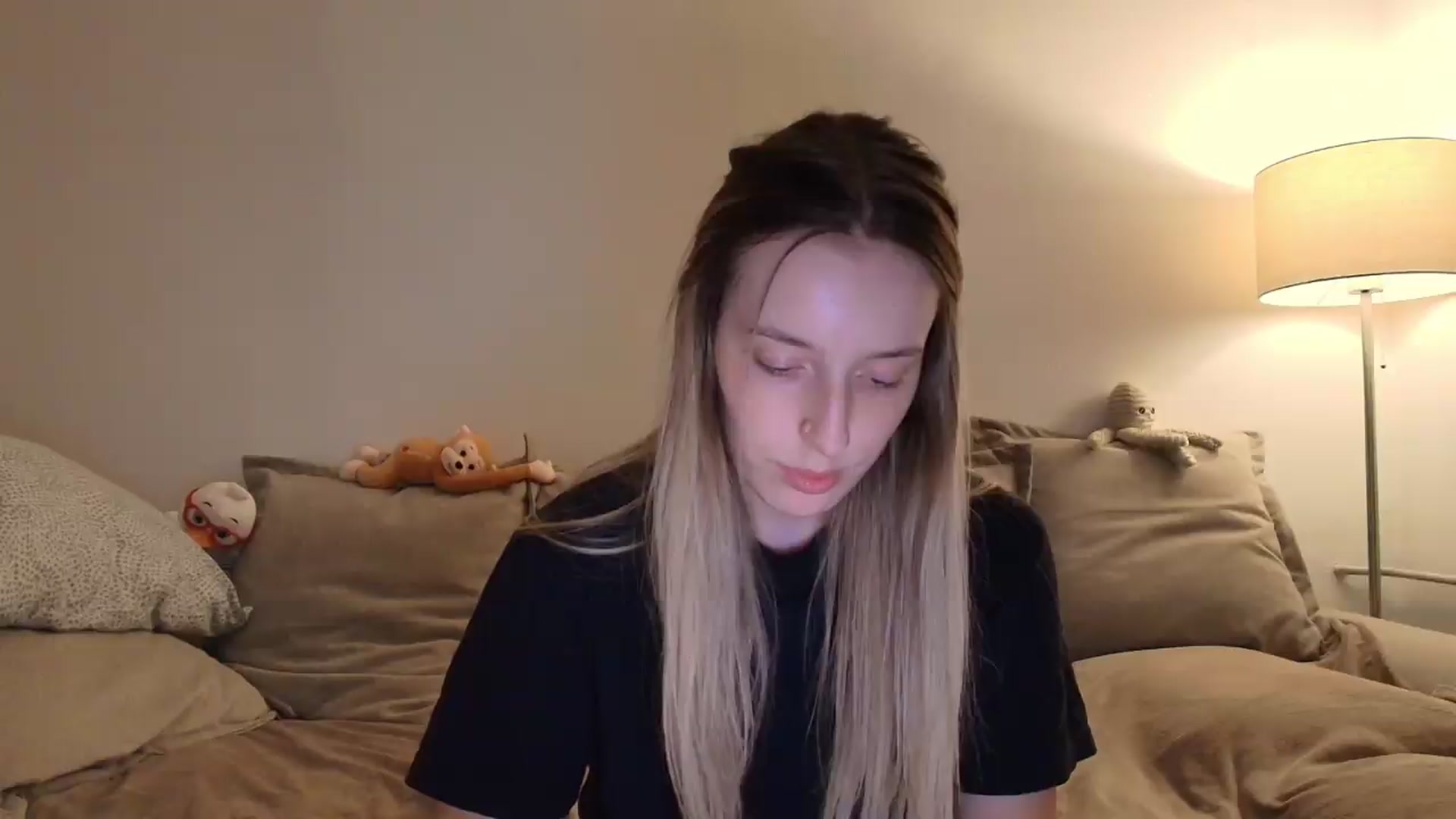 Gallery image thumbnail from Elenaxkiss's myfreecams stream on, 09/01/2026, 18:22 image 13 of 20