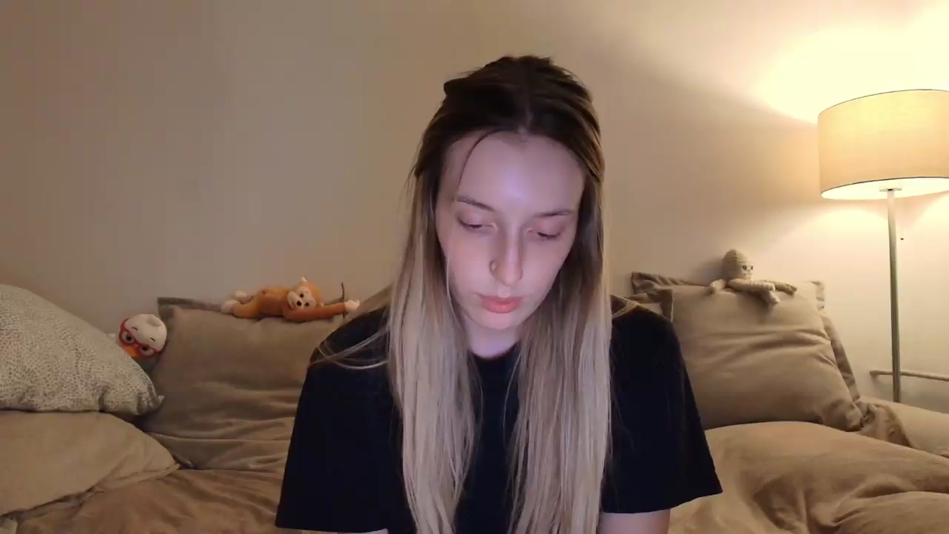 Gallery image thumbnail from Elenaxkiss's myfreecams stream on, 09/01/2026, 18:22 image 19 of 20