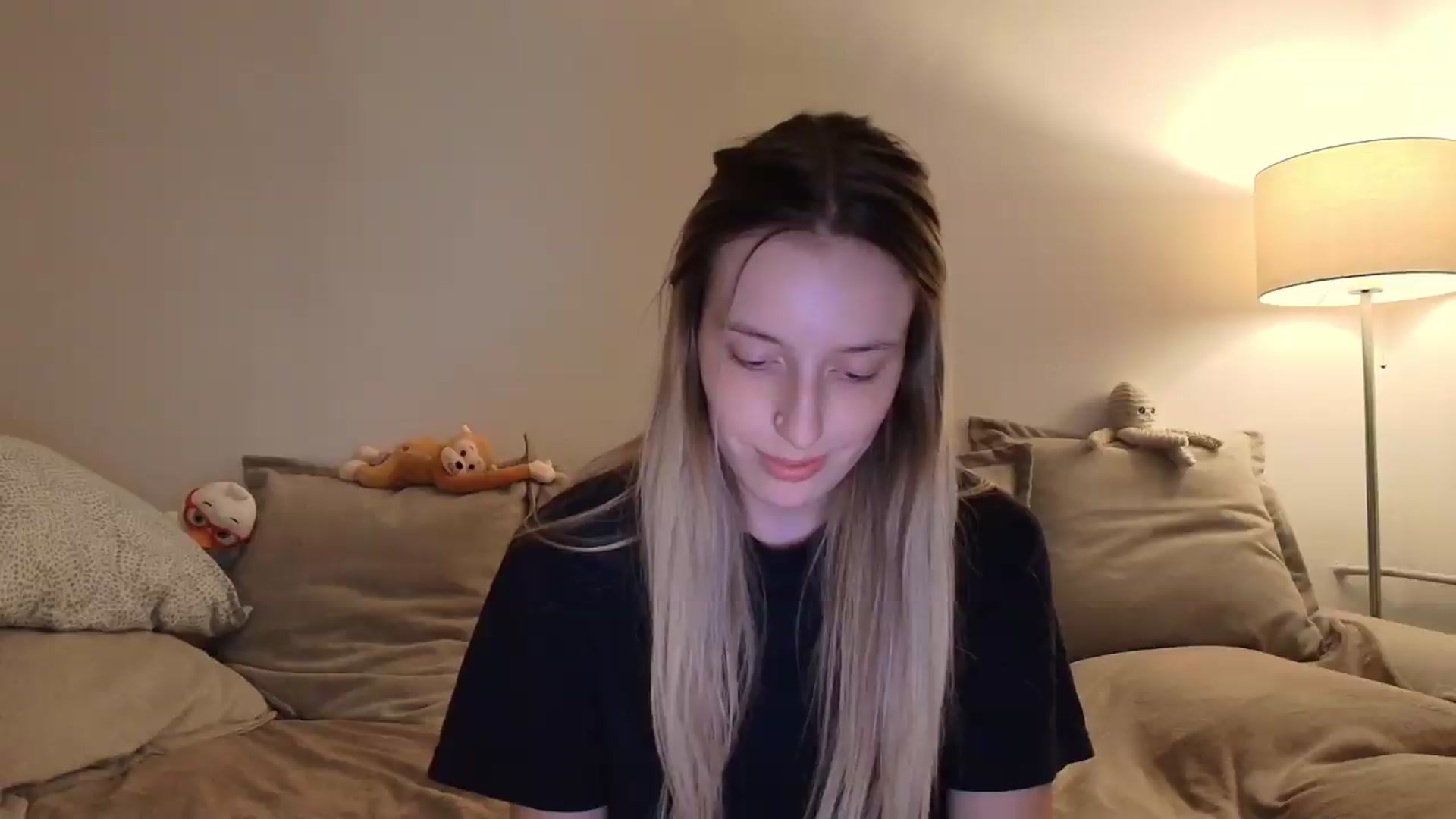 Gallery image thumbnail from Elenaxkiss's myfreecams stream on, 09/01/2026, 18:22 image 15 of 20