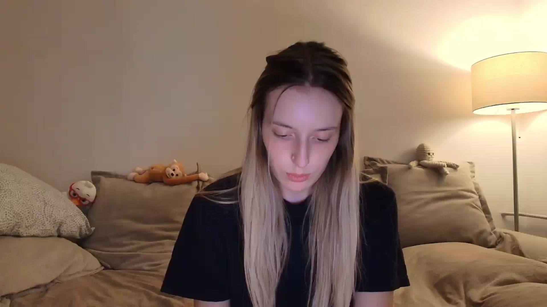 Gallery image thumbnail from Elenaxkiss's myfreecams stream on, 09/01/2026, 18:22 image 6 of 20
