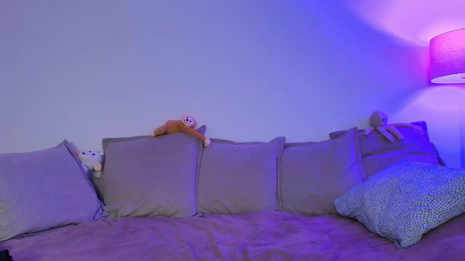 Gallery image thumbnail from Elenaxkiss's myfreecams stream on, 09/02/2026, 17:52 image 9 of 20