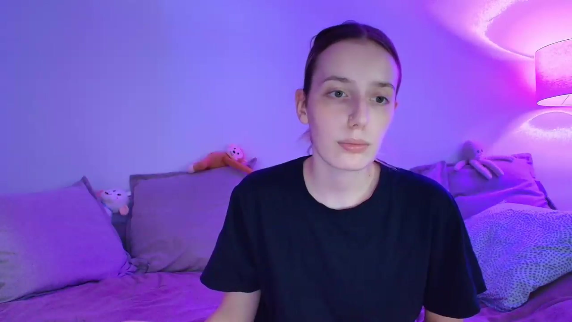 Gallery image thumbnail from Elenaxkiss's myfreecams stream on, 09/02/2026, 17:52 image 4 of 20
