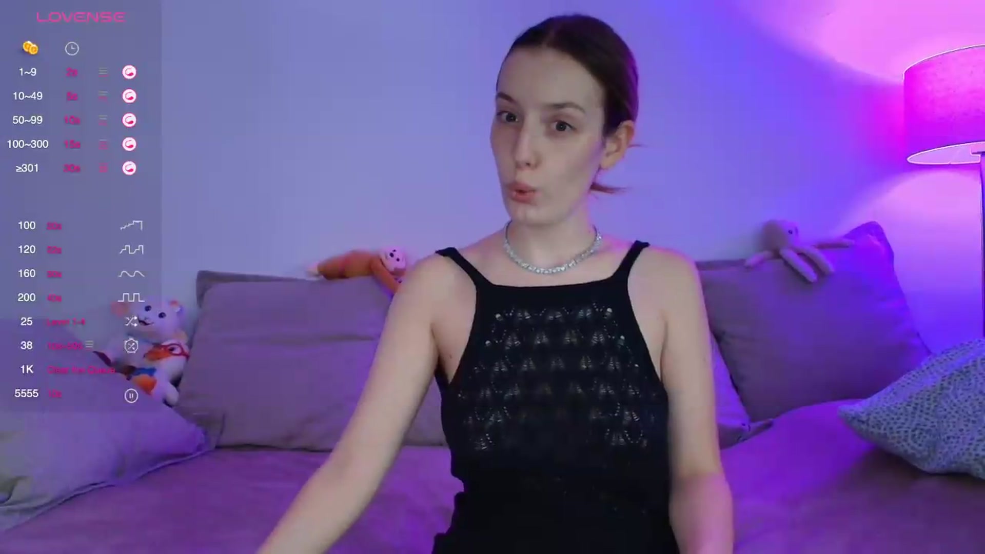 Gallery image thumbnail from Elenaxkiss's myfreecams stream on, 09/03/2026, 10:07 image 17 of 20