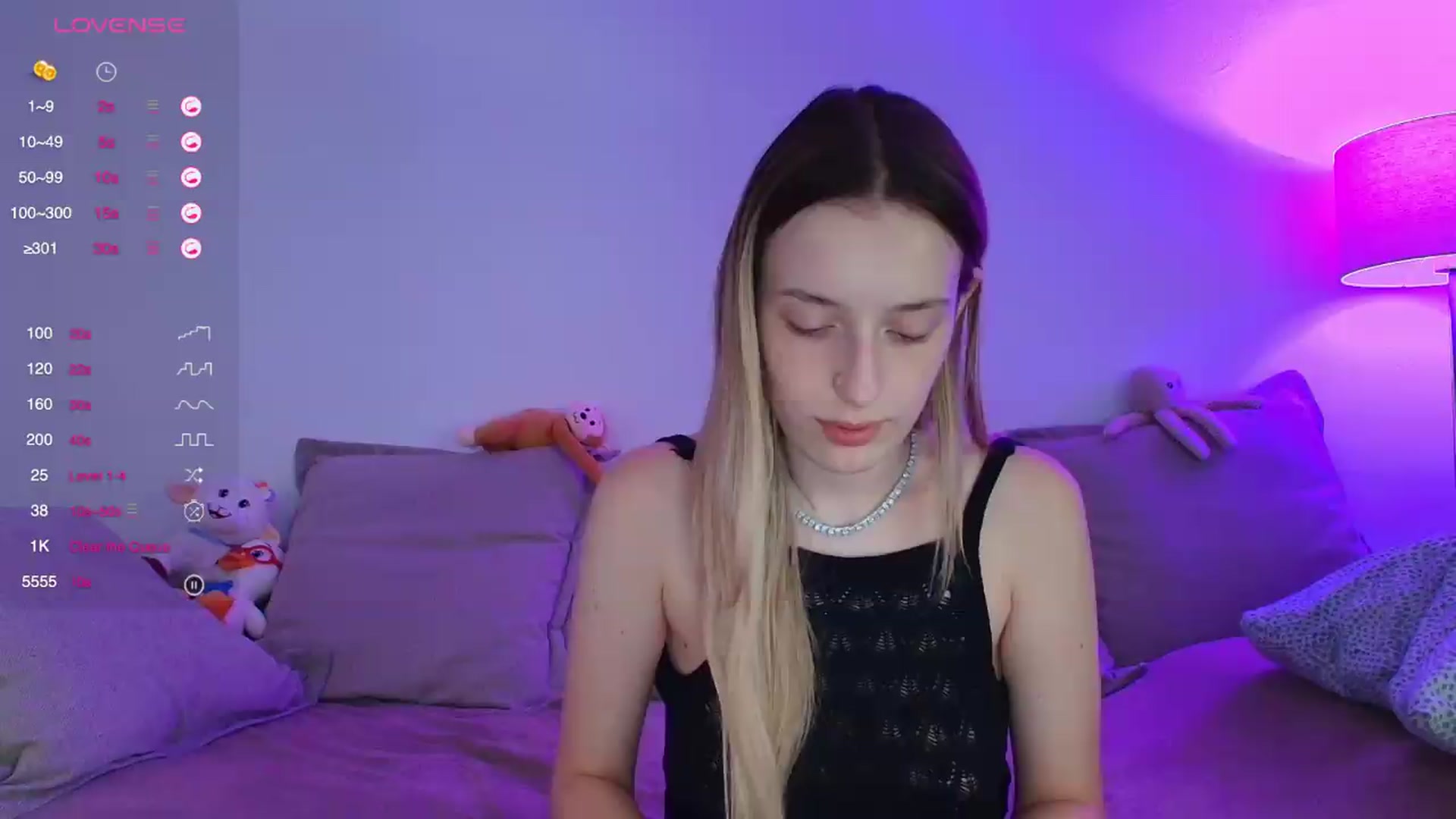 Gallery image thumbnail from Elenaxkiss's myfreecams stream on, 09/03/2026, 10:07 image 6 of 20