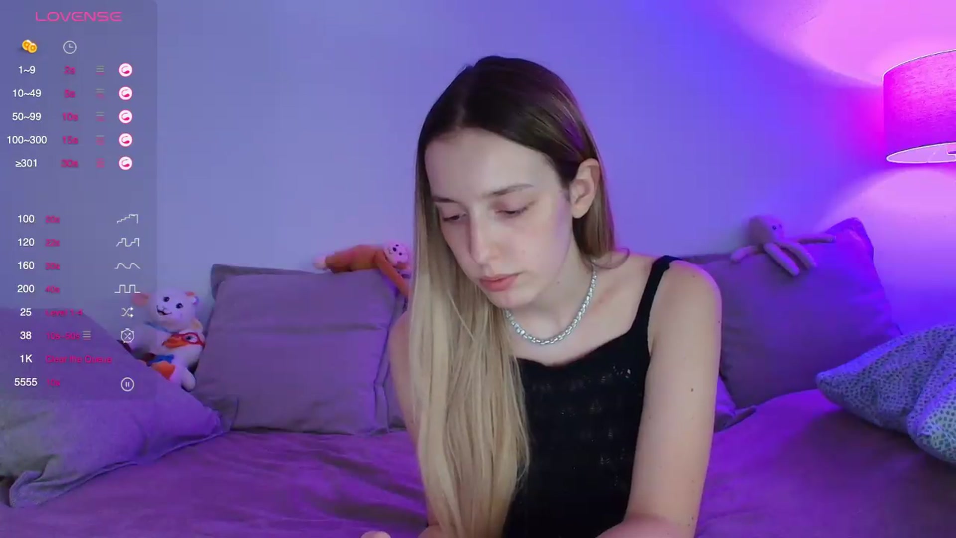 Gallery image thumbnail from Elenaxkiss's myfreecams stream on, 09/03/2026, 10:07 image 10 of 20