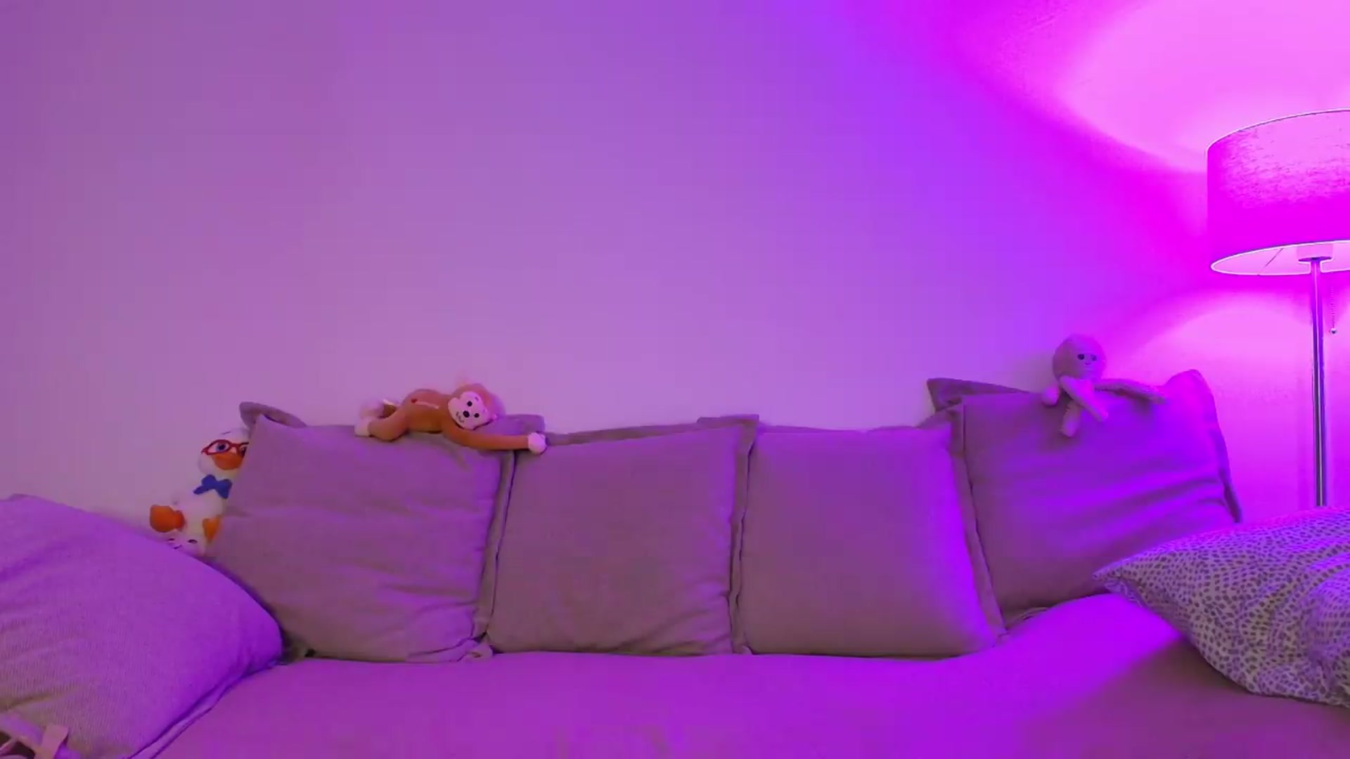 Gallery image thumbnail from Elenaxkiss's myfreecams stream on, 09/14/2026, 20:24 image 7 of 20