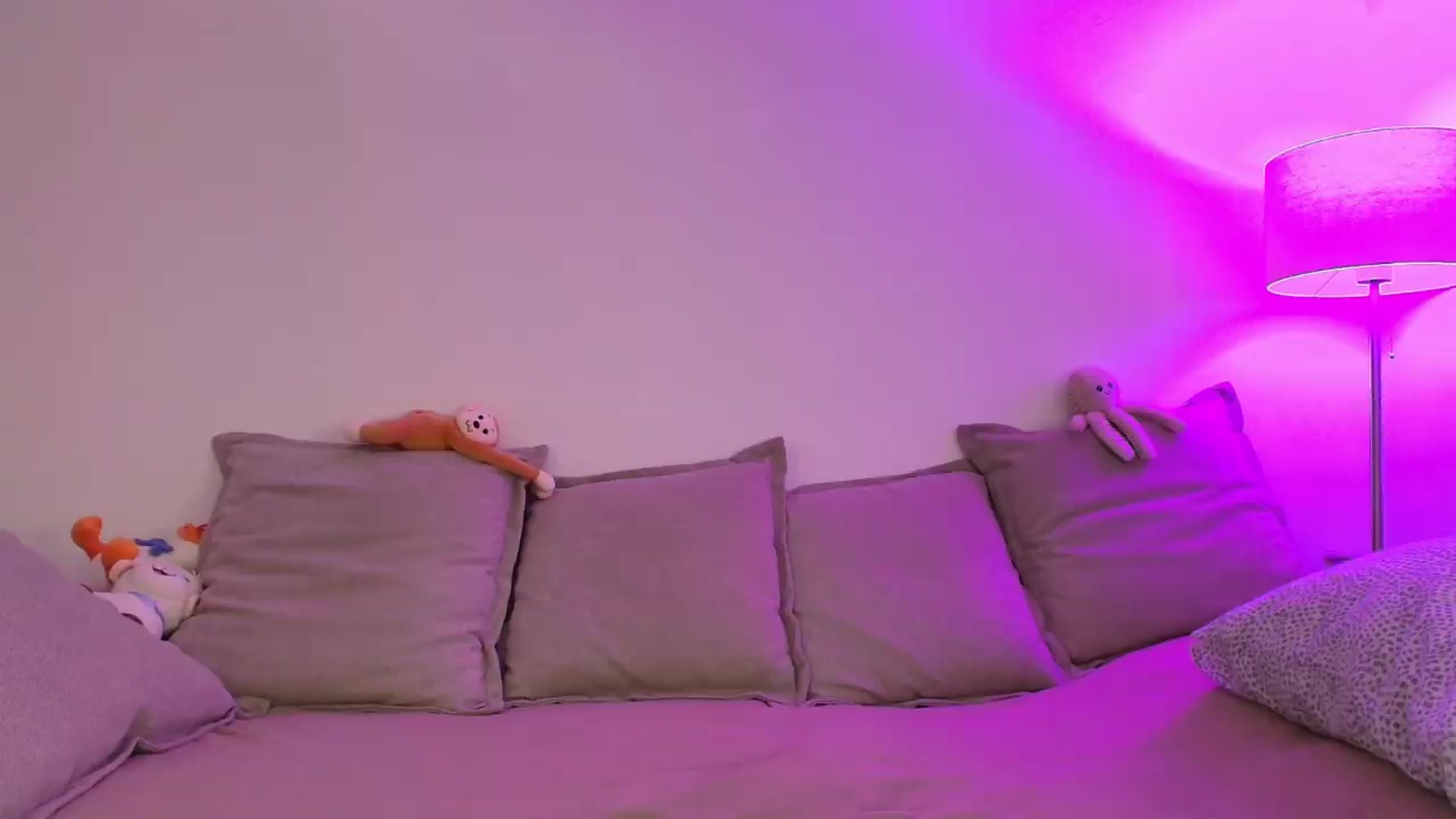 Gallery image thumbnail from Elenaxkiss's myfreecams stream on, 09/16/2026, 08:59 image 5 of 20