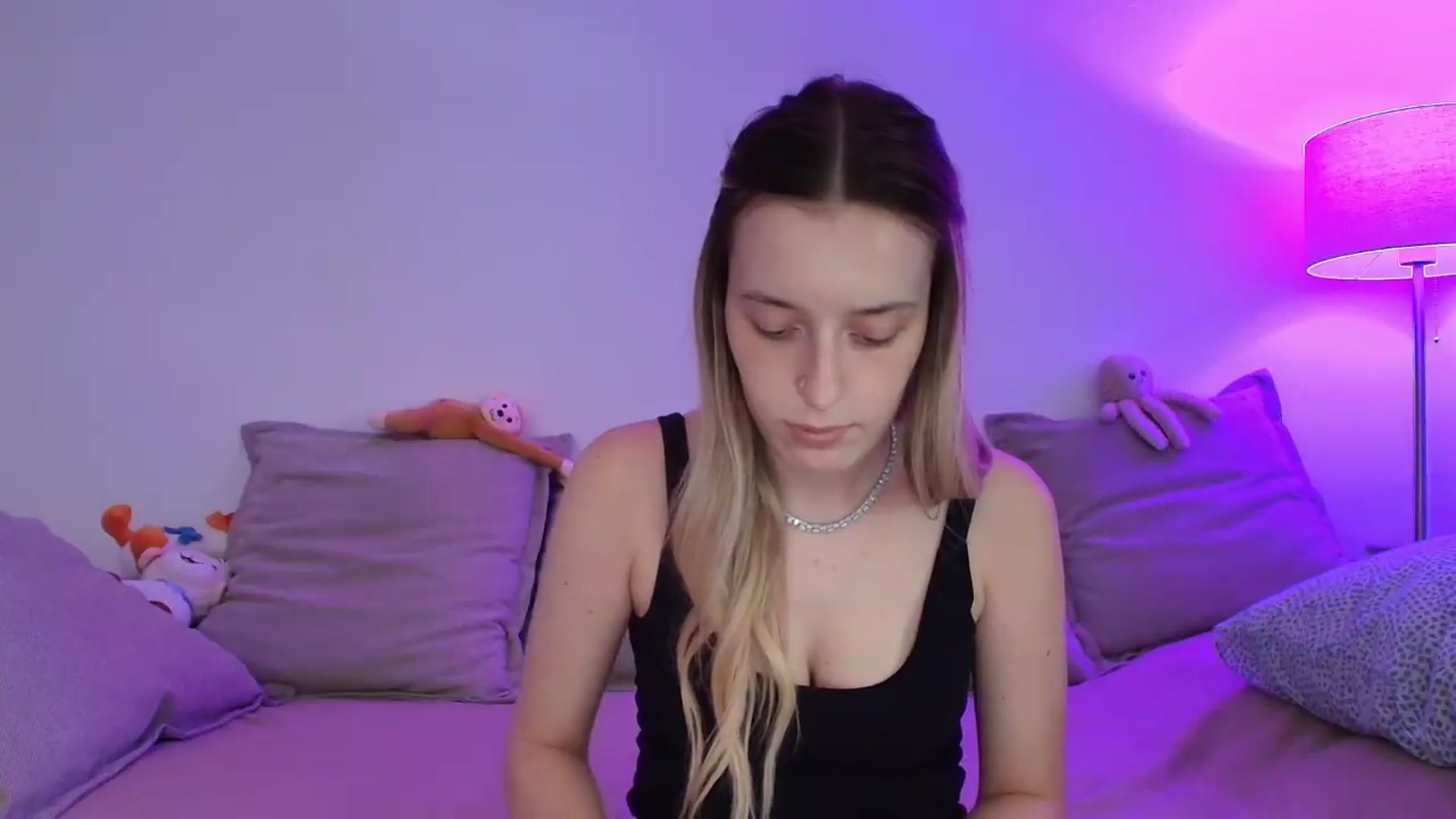 Gallery image thumbnail from Elenaxkiss's myfreecams stream on, 09/16/2026, 10:04 image 20 of 20