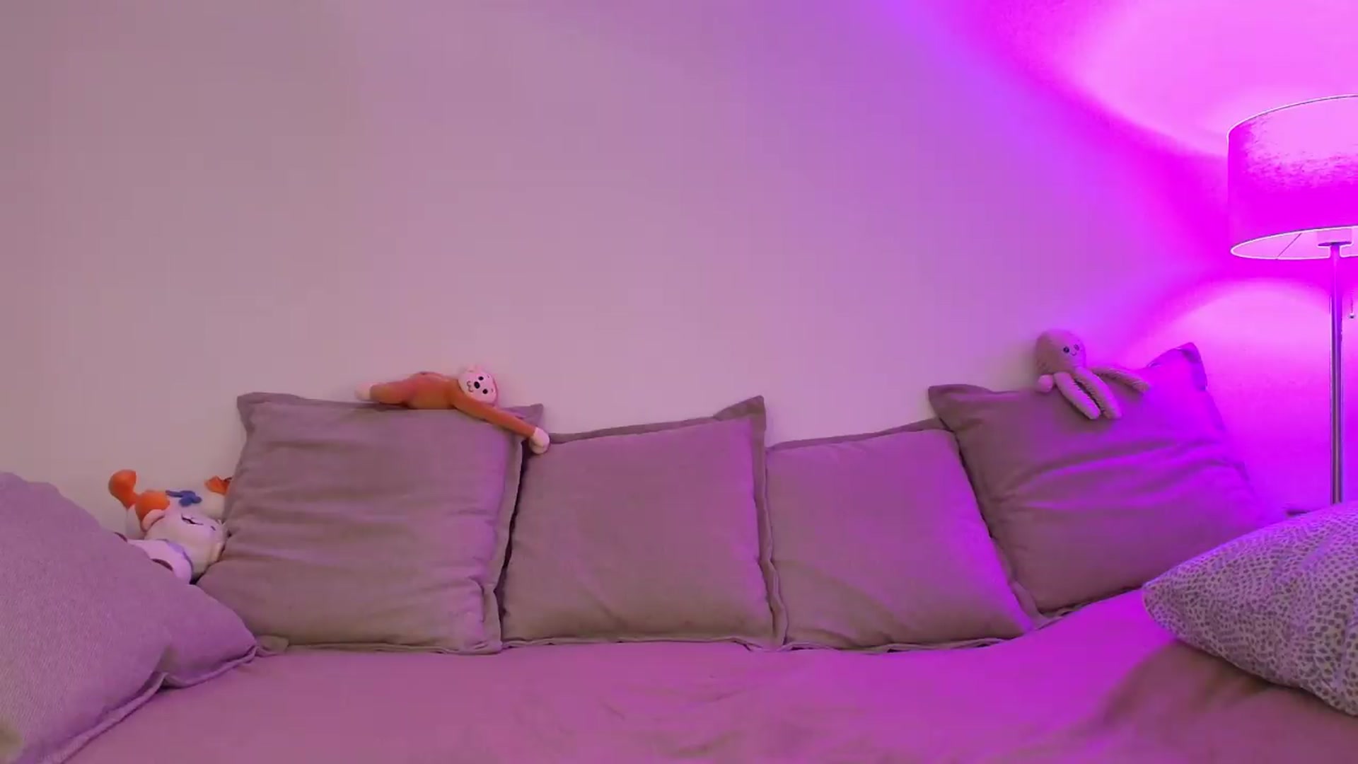 Gallery image thumbnail from Elenaxkiss's myfreecams stream on, 09/16/2026, 10:04 image 8 of 20