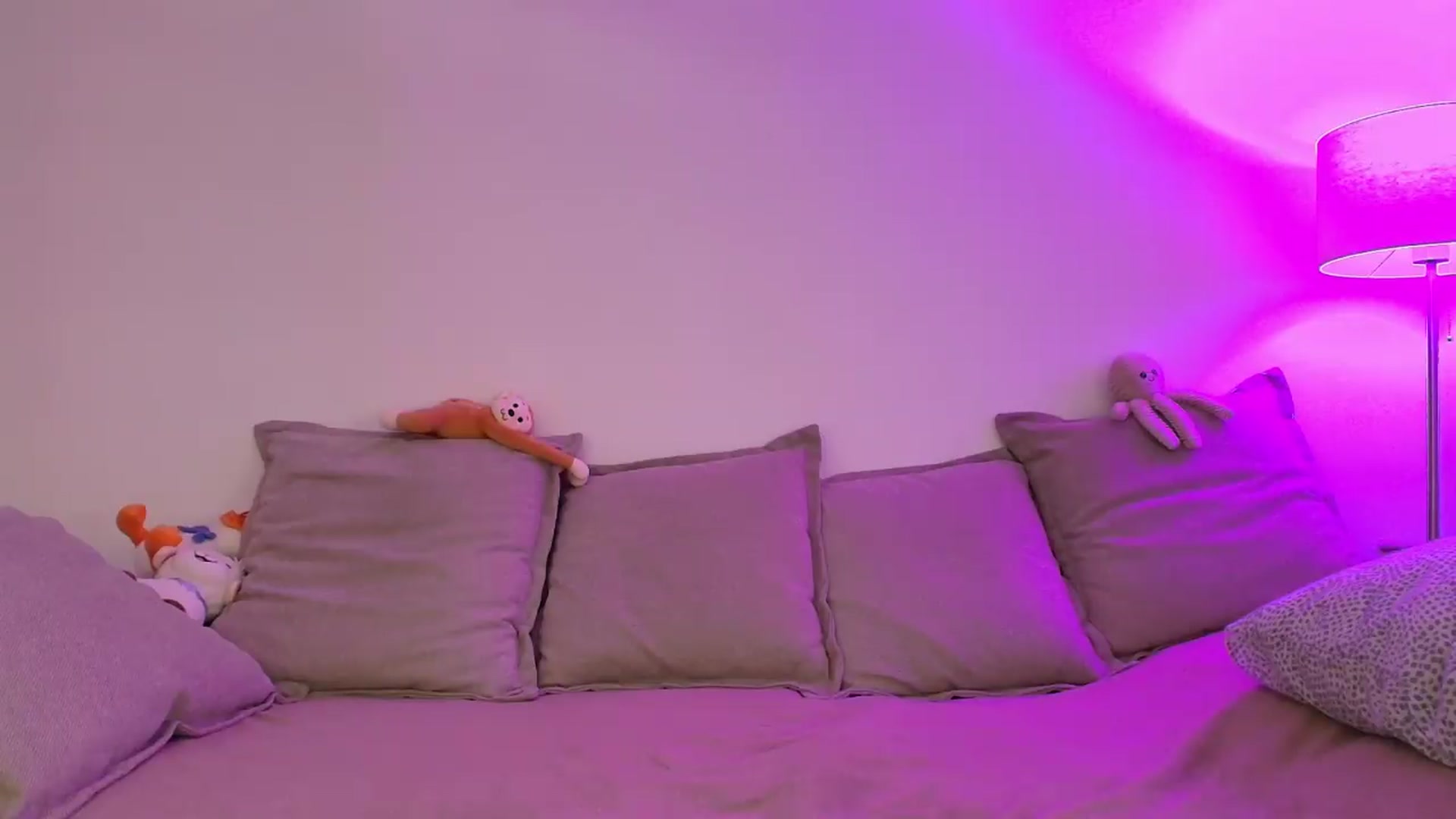 Gallery image thumbnail from Elenaxkiss's myfreecams stream on, 09/16/2026, 10:04 image 6 of 20