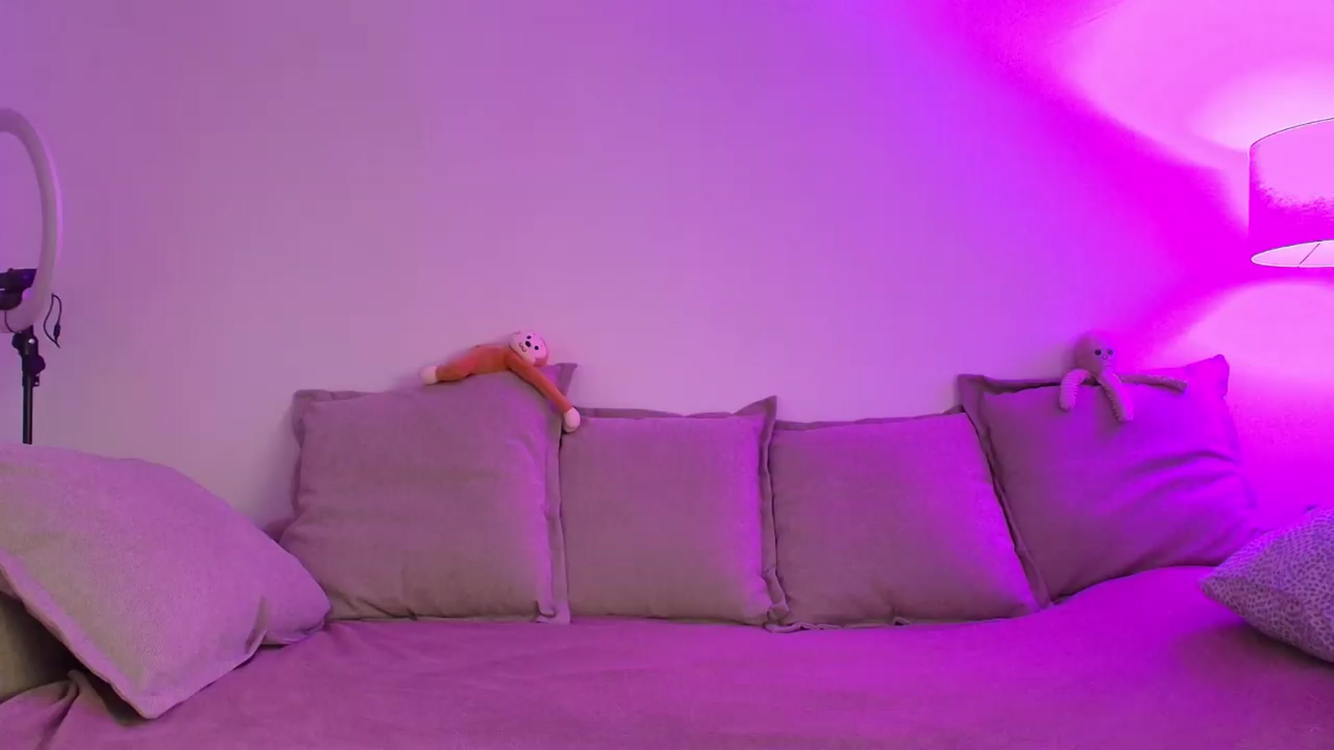 Gallery image thumbnail from Elenaxkiss's myfreecams stream on, 09/21/2026, 10:23 image 1 of 20