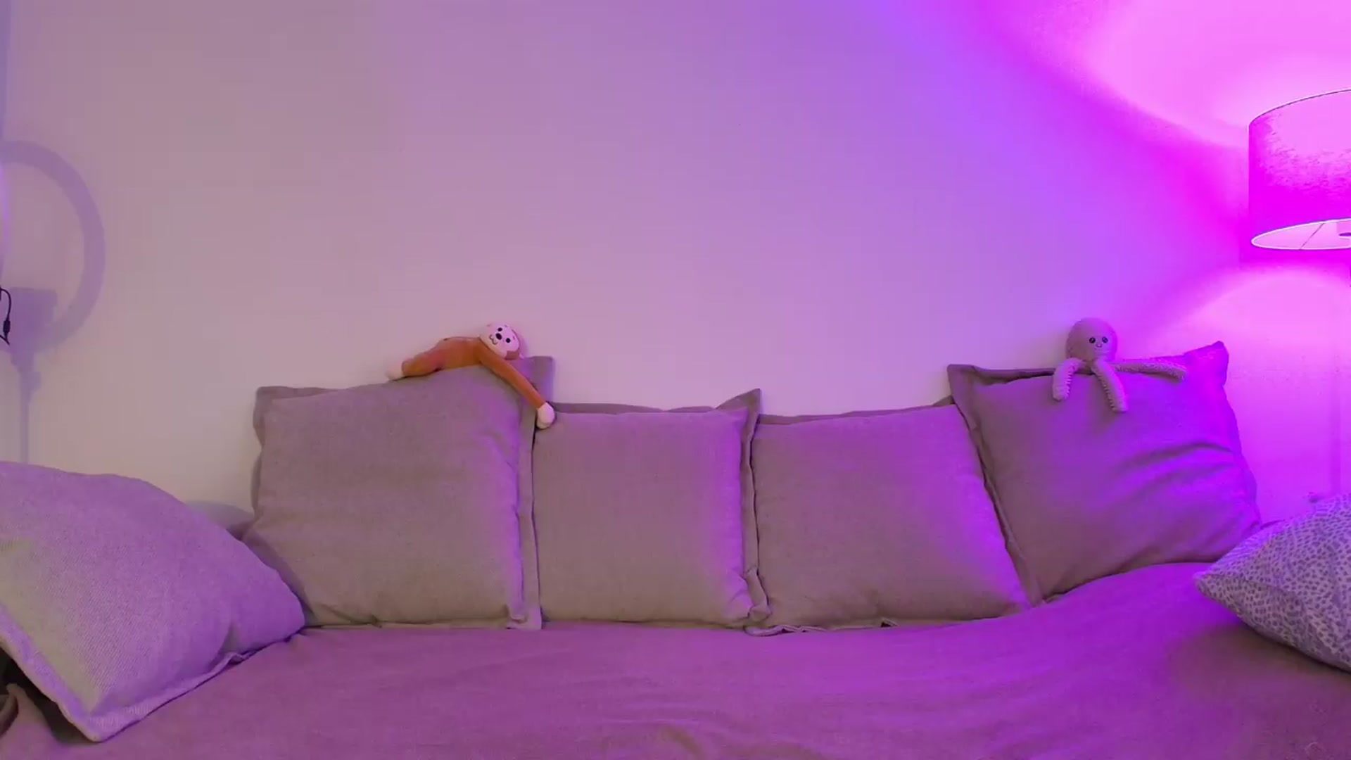 Gallery image thumbnail from Elenaxkiss's myfreecams stream on, 09/21/2026, 10:23 image 13 of 20