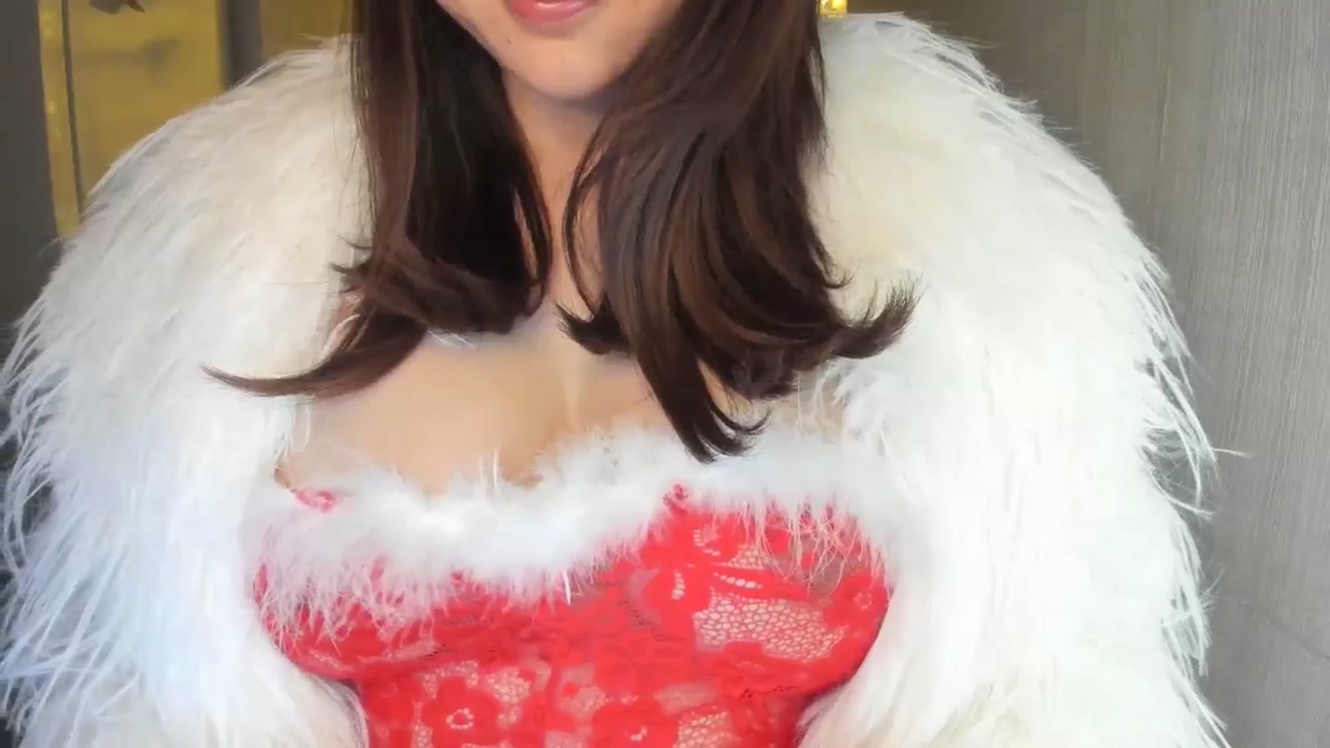 Gallery image thumbnail from Elfleur's myfreecams stream on, 12/26/2024, 18:46 image 9 of 20