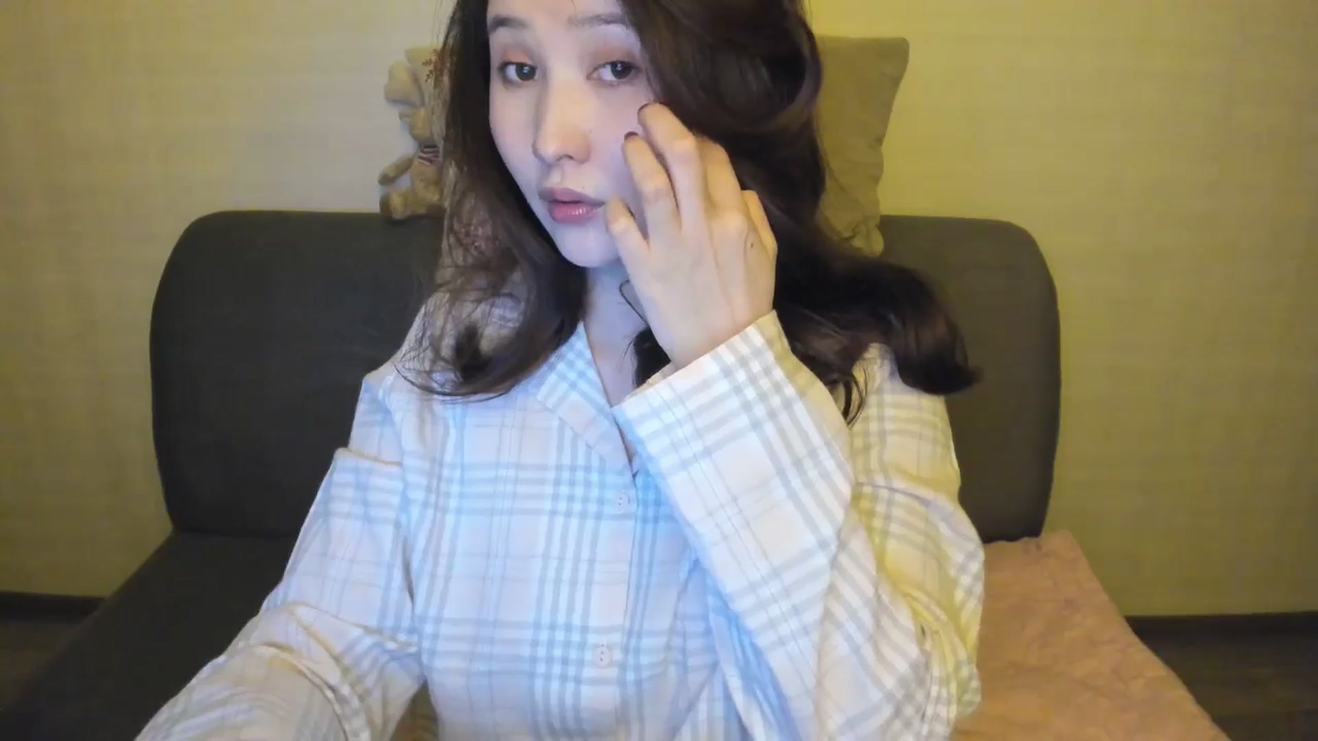 Gallery image thumbnail from Elfleur's myfreecams stream on, 01/04/2025, 20:31 image 4 of 20