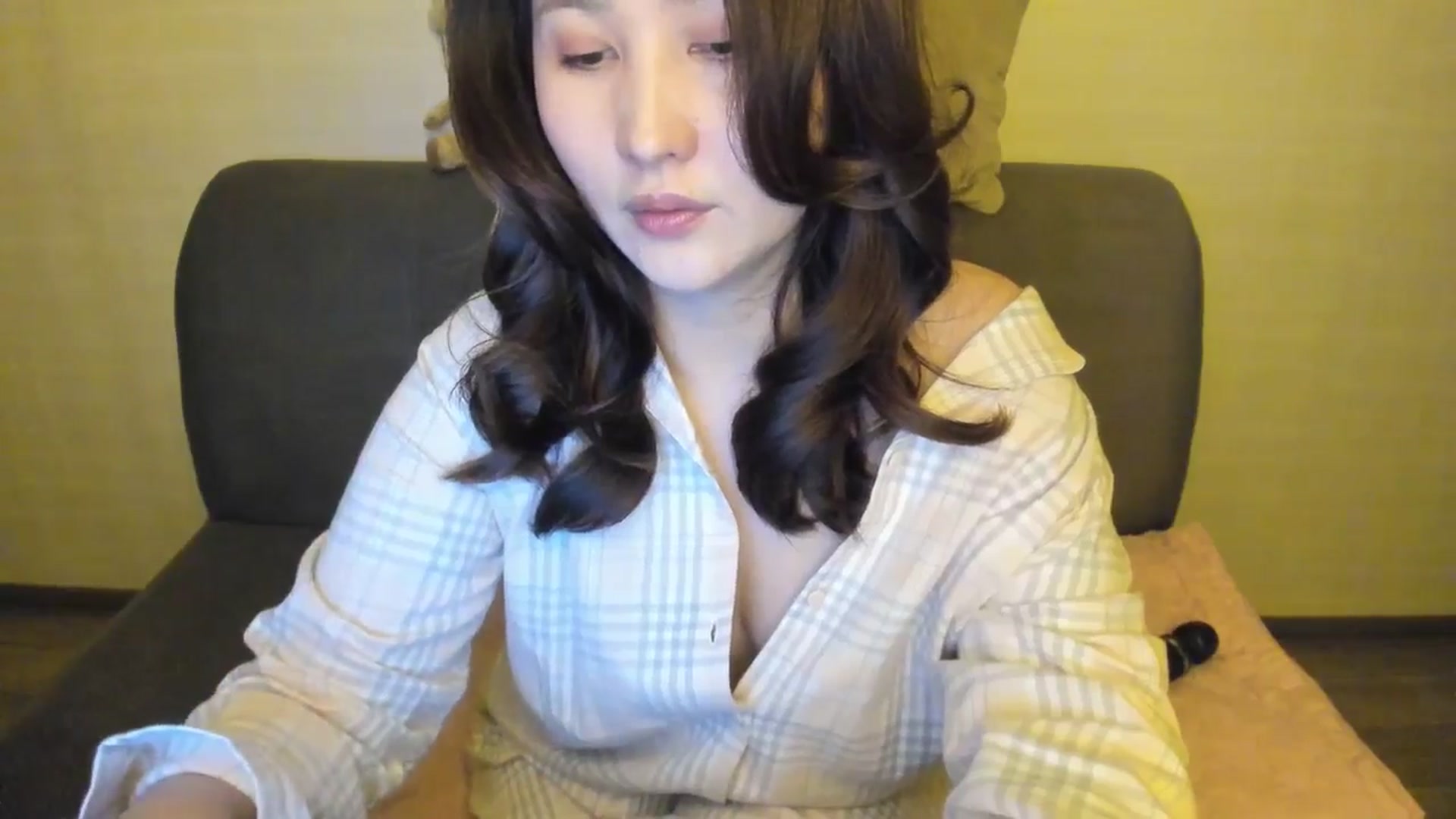Gallery image thumbnail from Elfleur's myfreecams stream on, 01/04/2025, 20:31 image 19 of 20