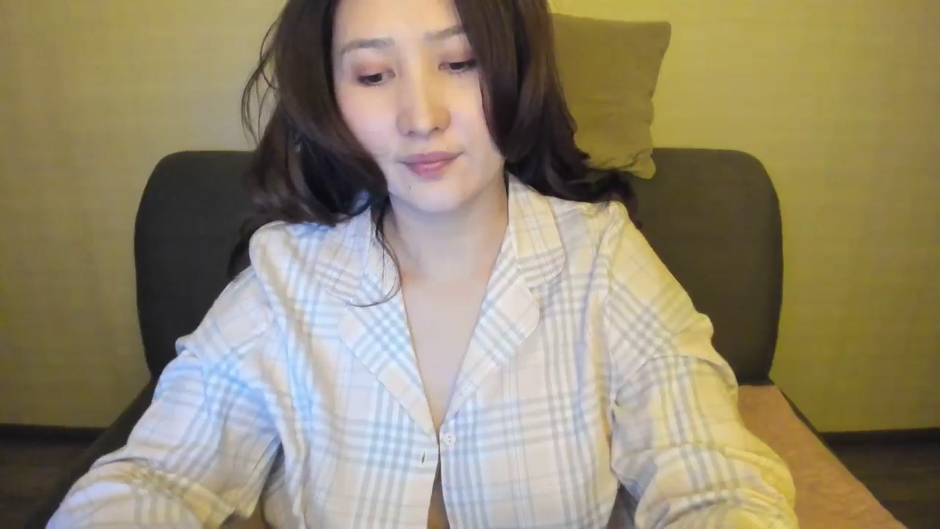 Gallery image thumbnail from Elfleur's myfreecams stream on, 01/04/2025, 22:10 image 17 of 20