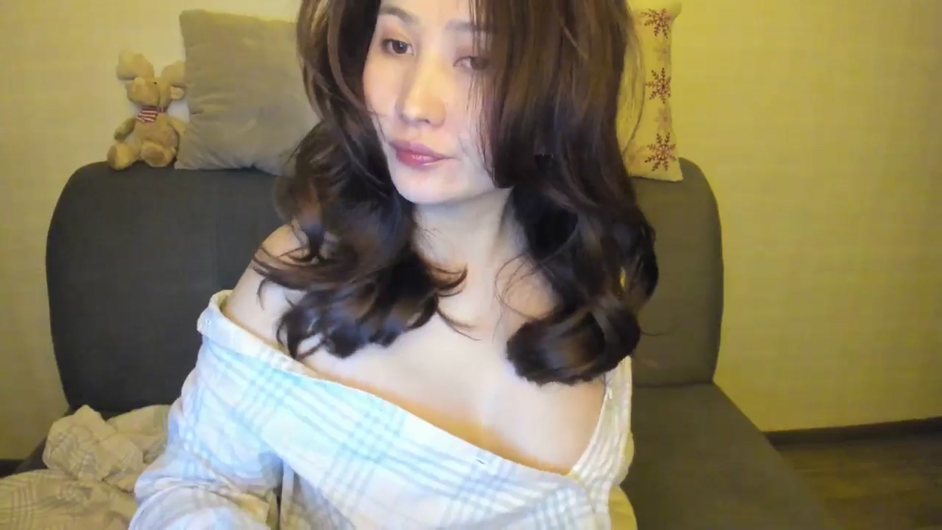 Gallery image thumbnail from Elfleur's myfreecams stream on, 01/05/2025, 24:28 image 5 of 20