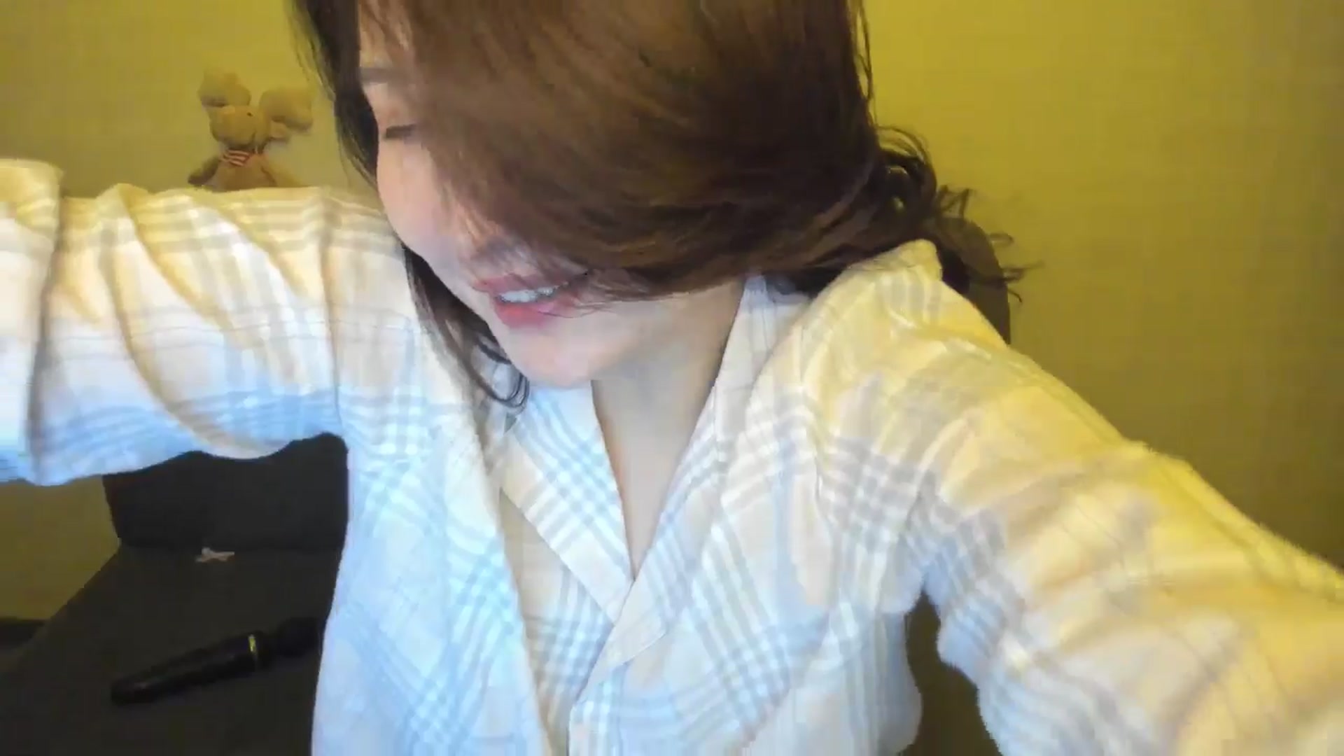 Gallery image thumbnail from Elfleur's myfreecams stream on, 01/05/2025, 01:48 image 19 of 20