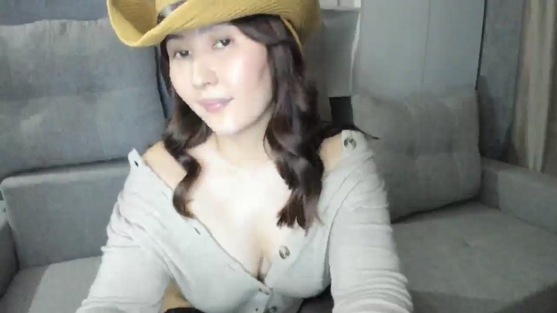 Gallery image thumbnail from Elfleur's myfreecams stream on, 01/29/2025, 15:03 image 9 of 20