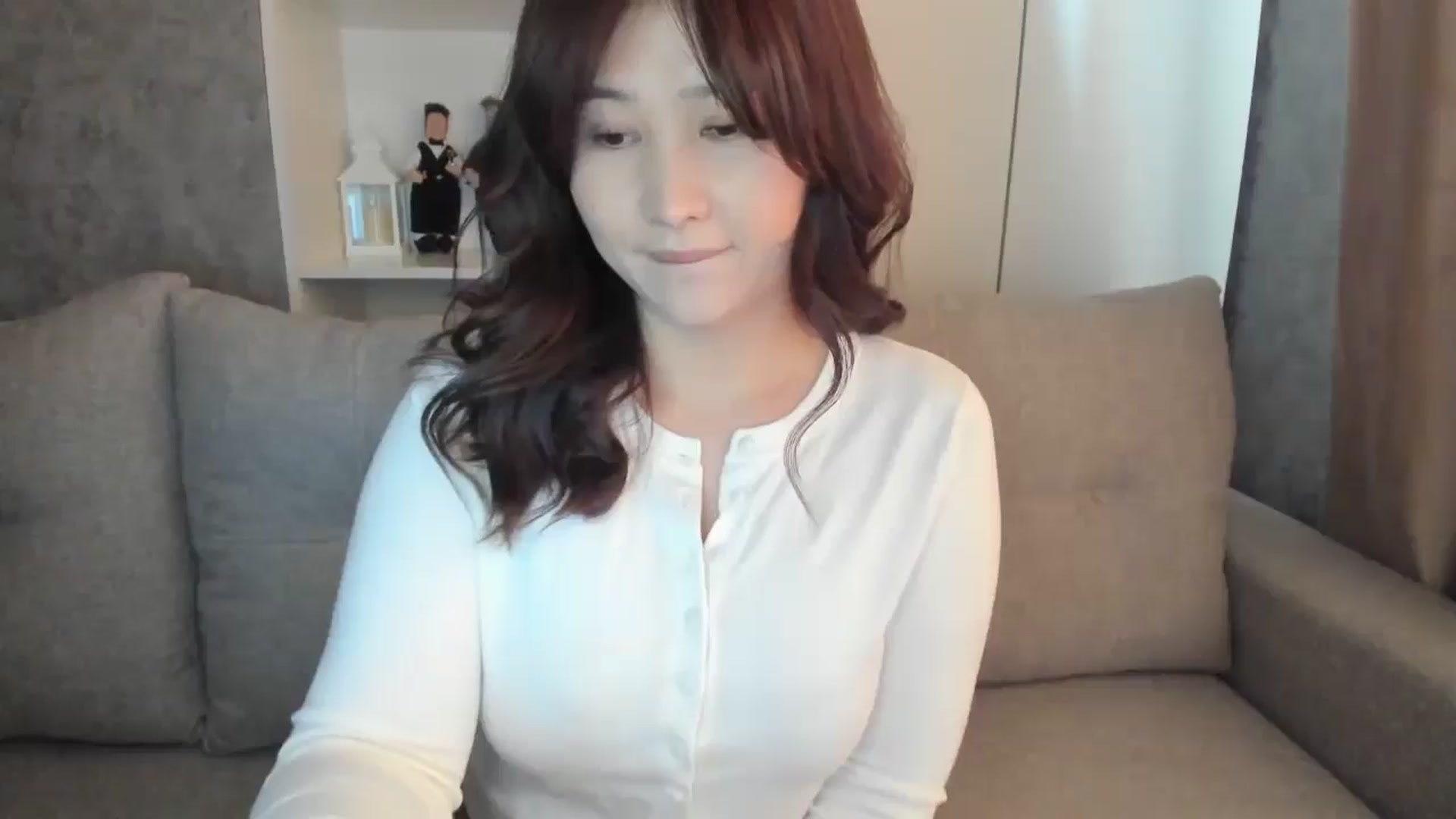 Gallery image thumbnail from Elfleur's myfreecams stream on, 02/19/2025, 07:00 image 7 of 20
